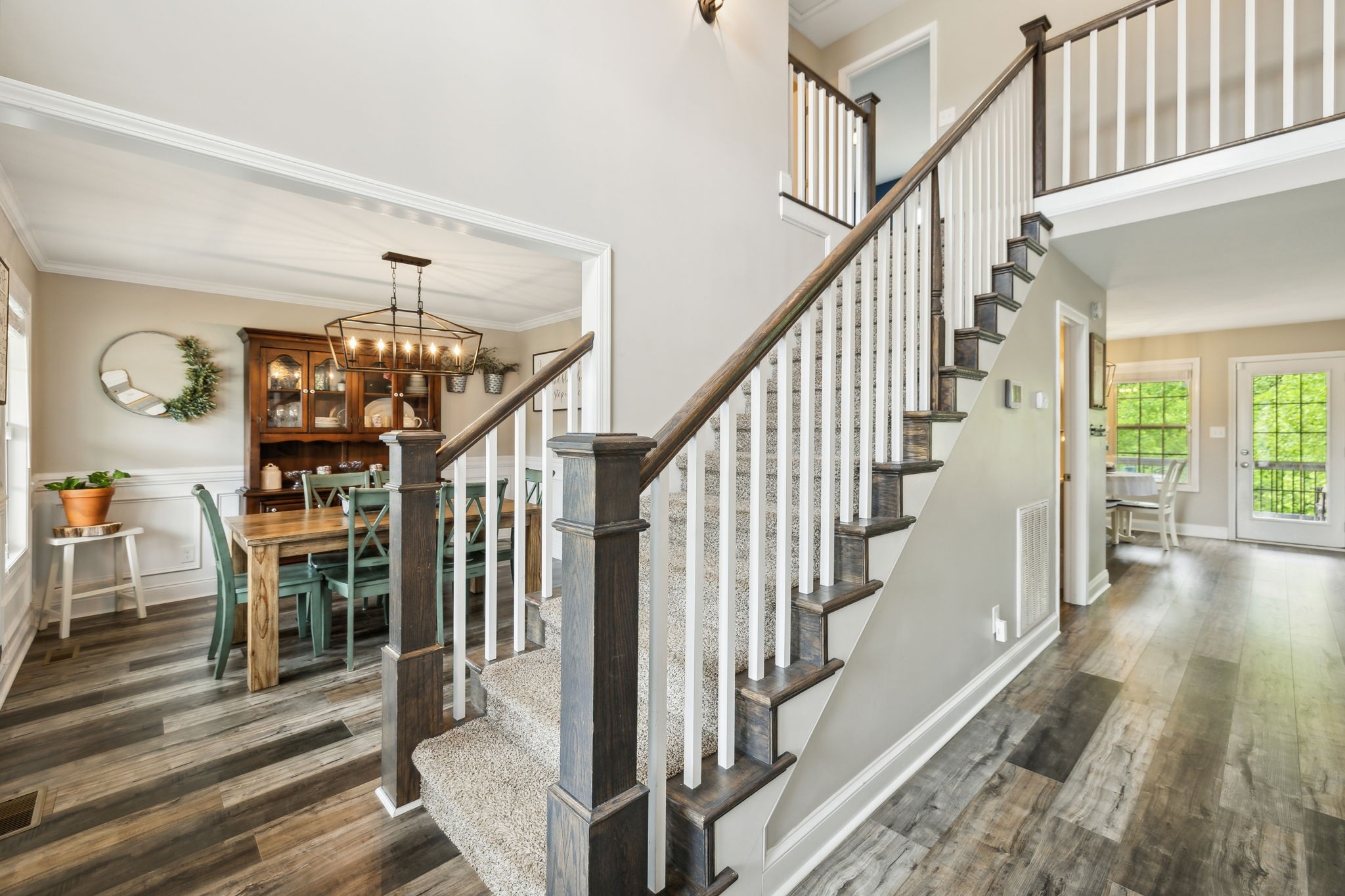 1305 Harmon Ln