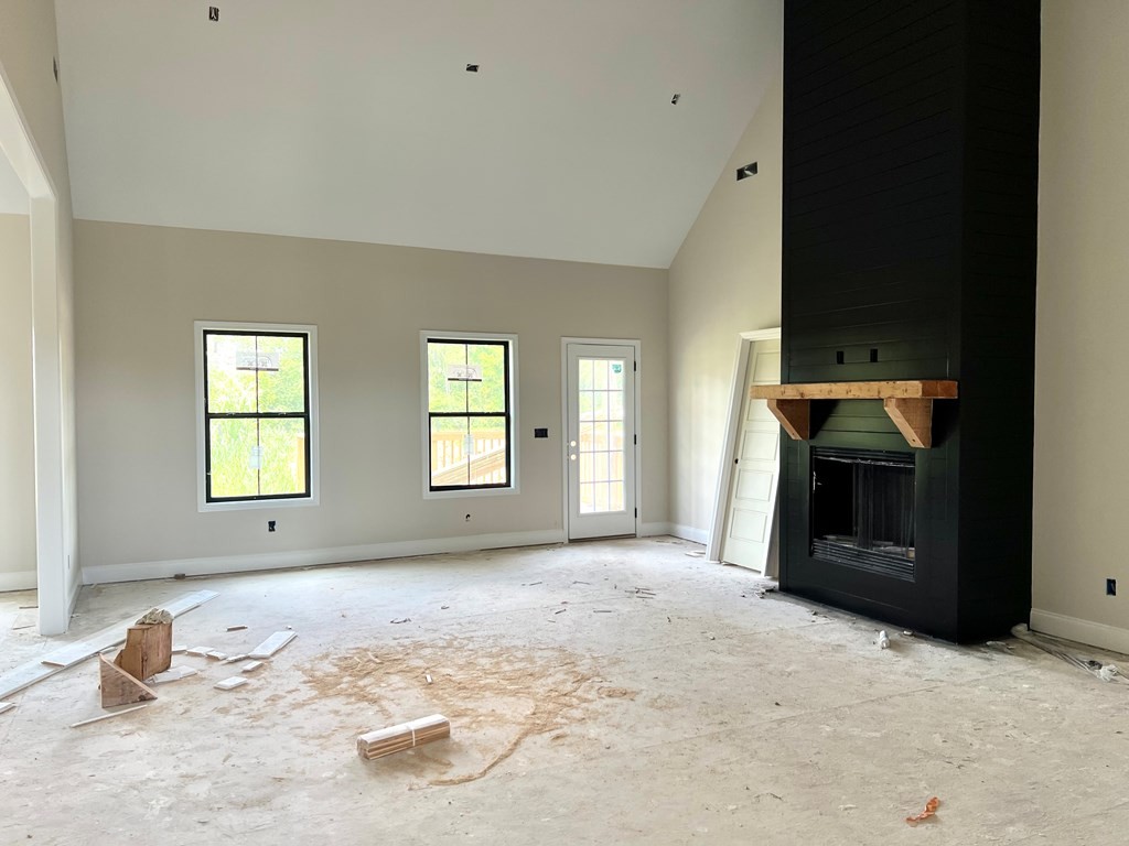 13 DICKINSON RD