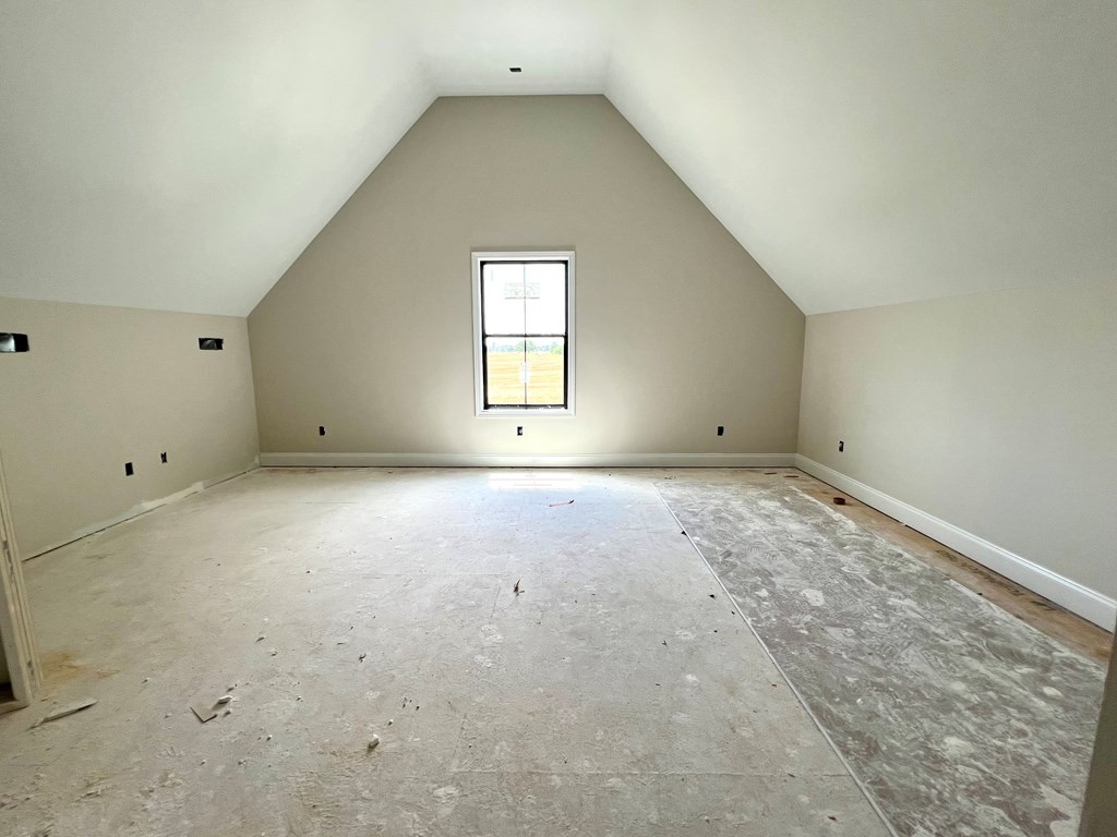13 DICKINSON RD