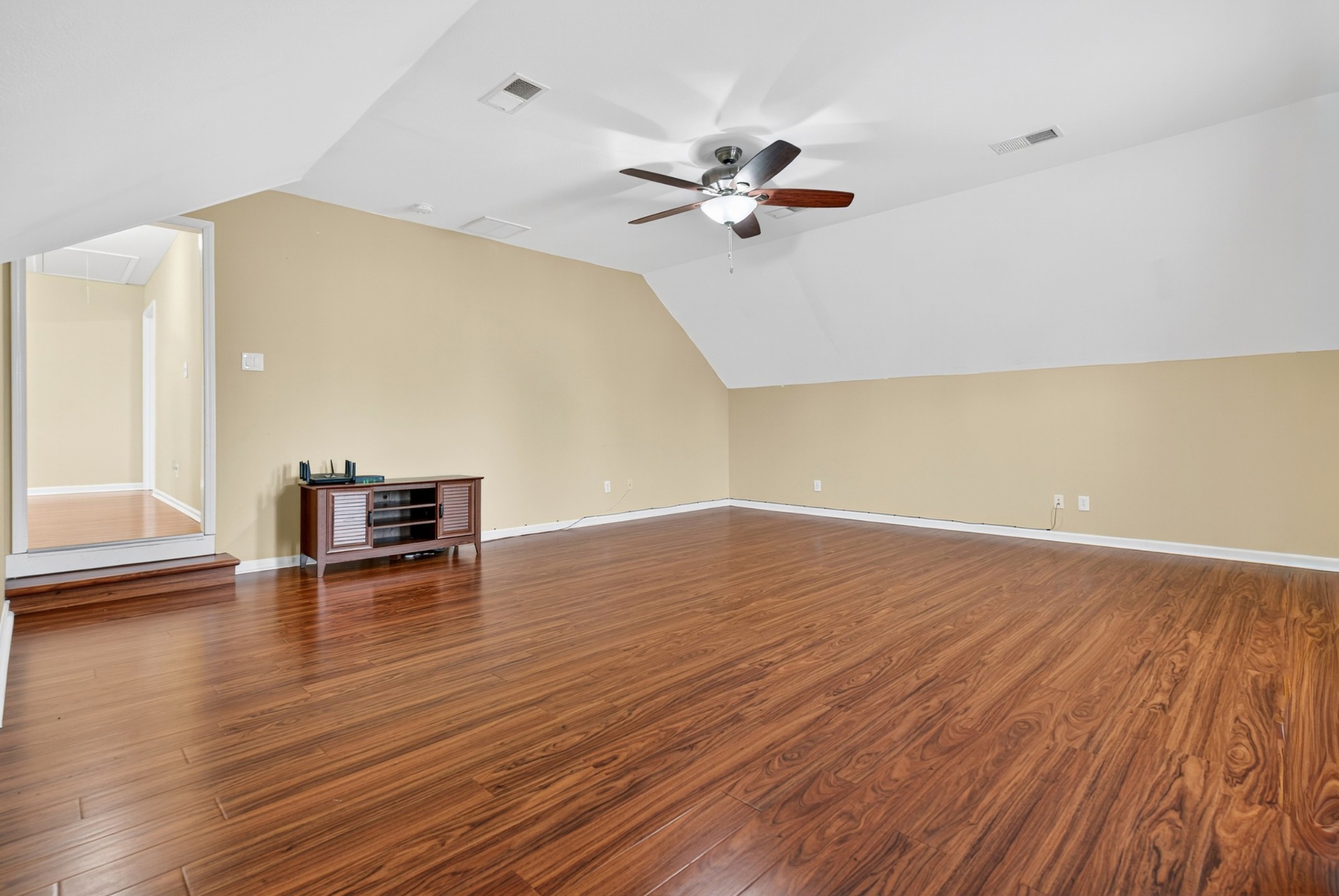 3876 Rhonda Ct