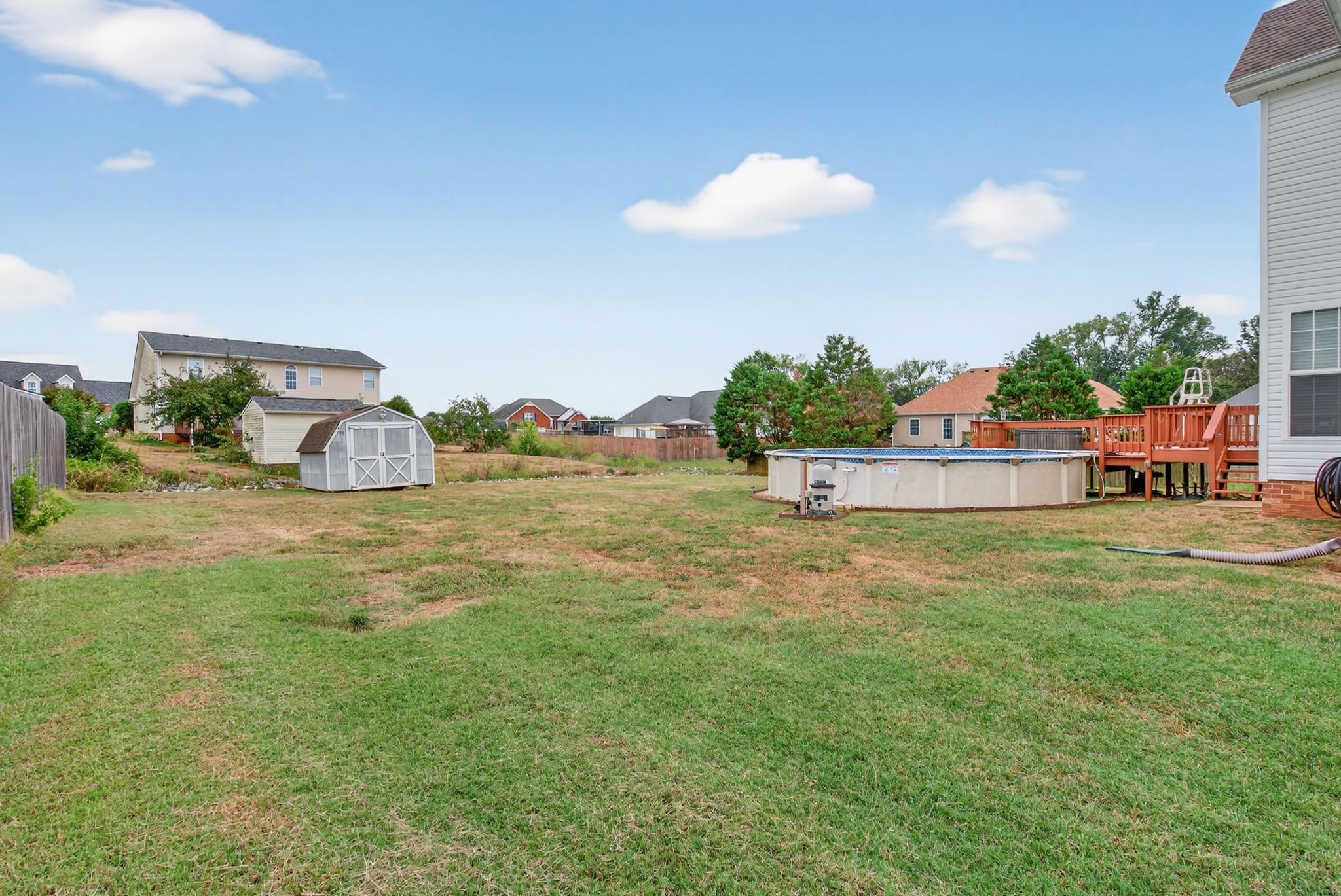 3876 Rhonda Ct
