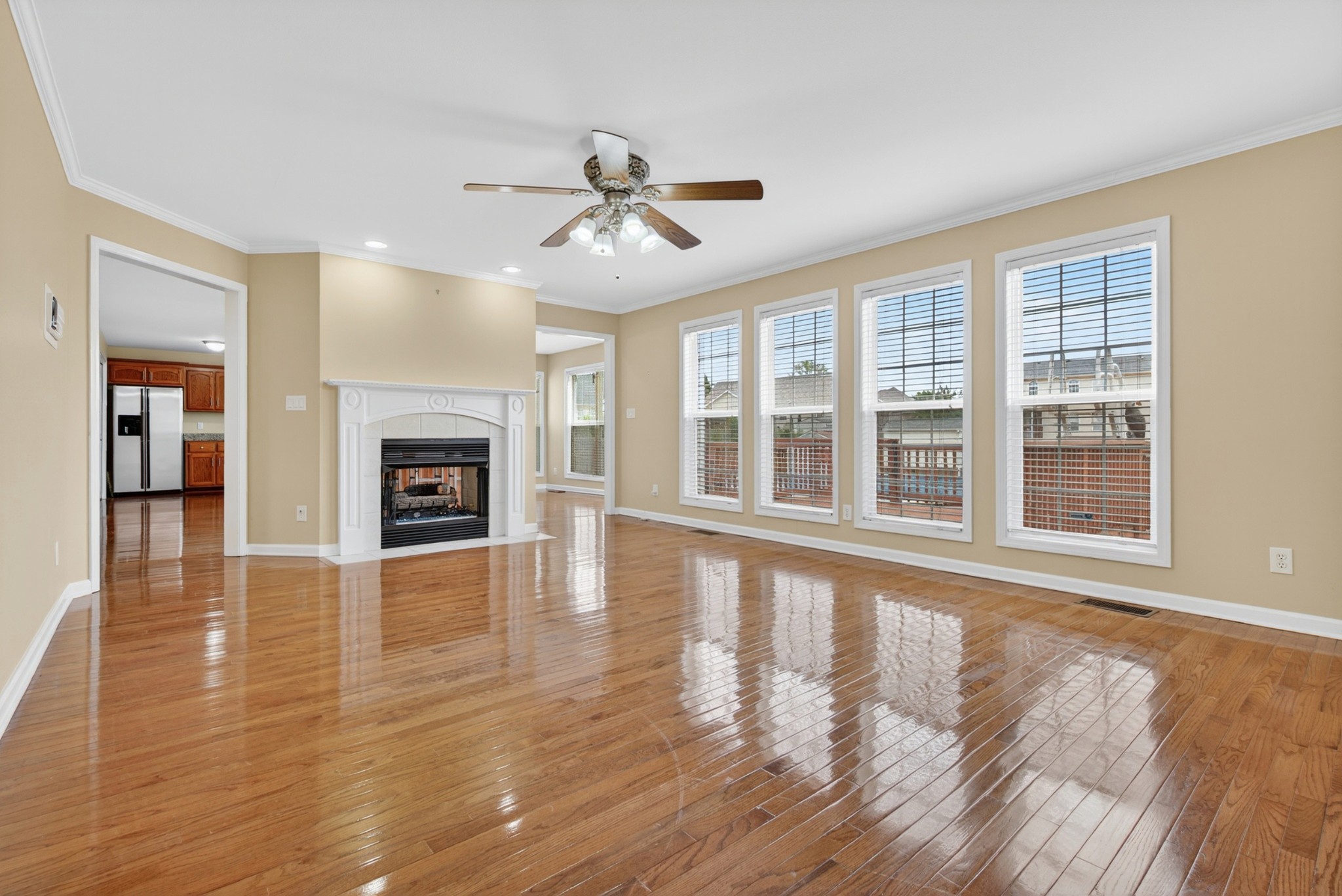3876 Rhonda Ct