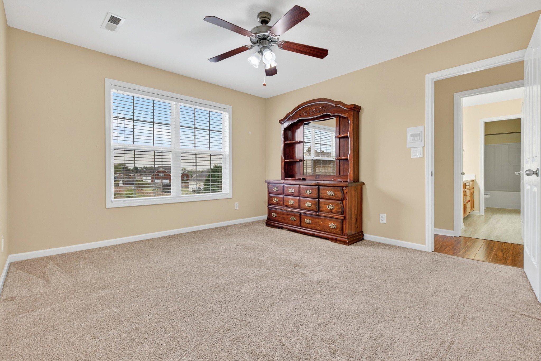 3876 Rhonda Ct