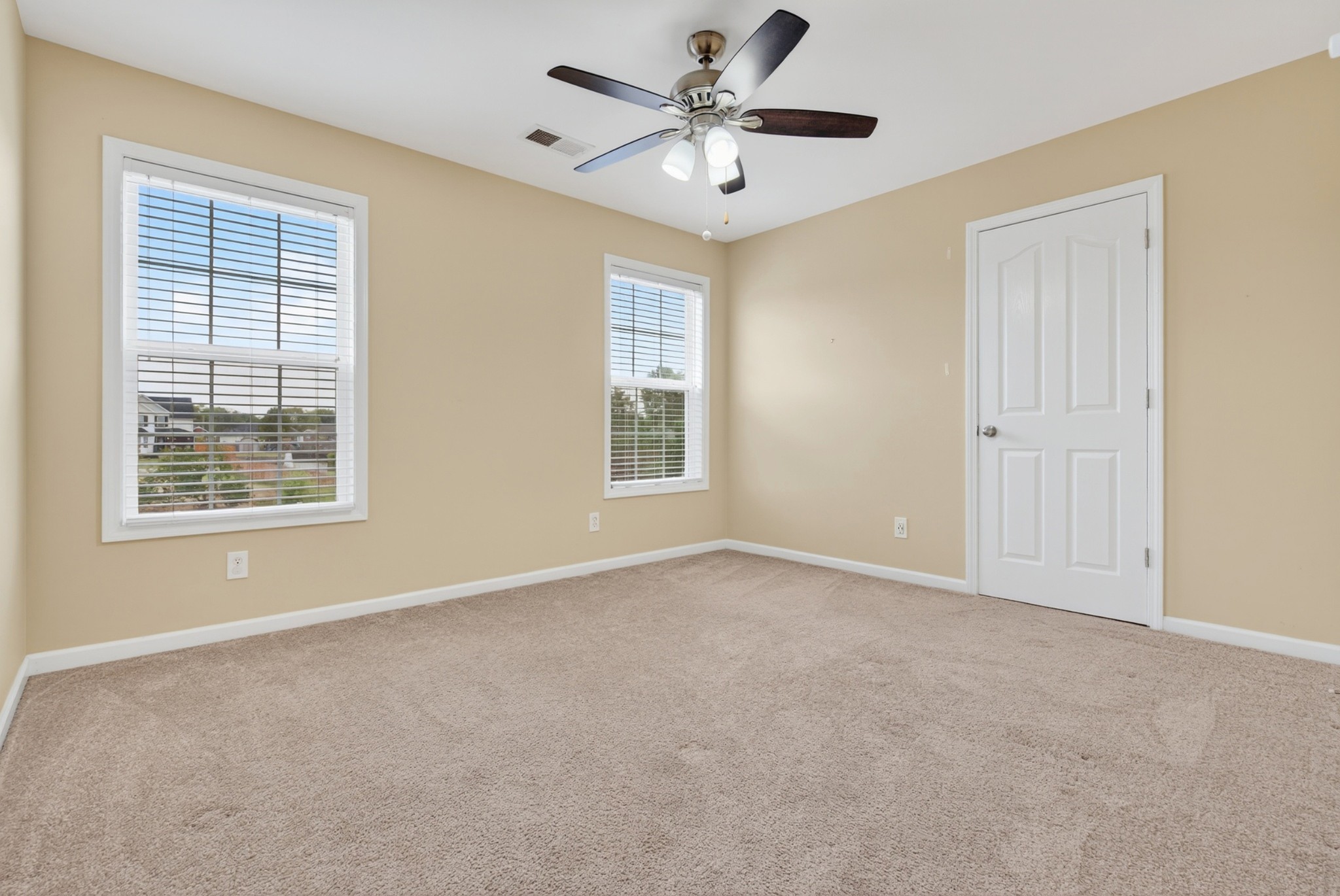3876 Rhonda Ct