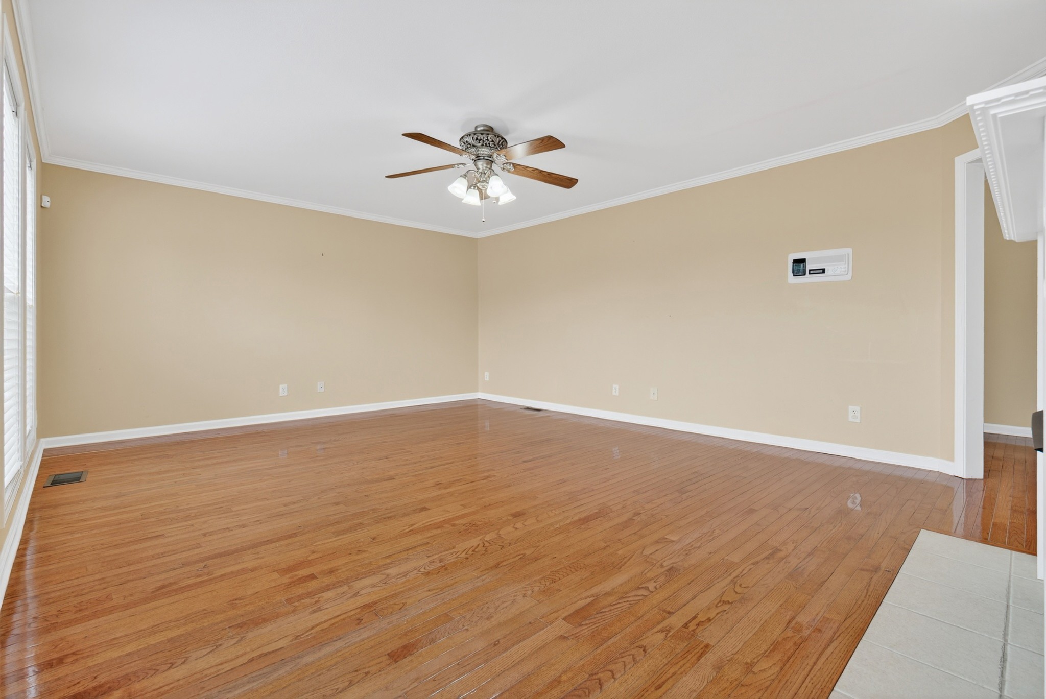3876 Rhonda Ct