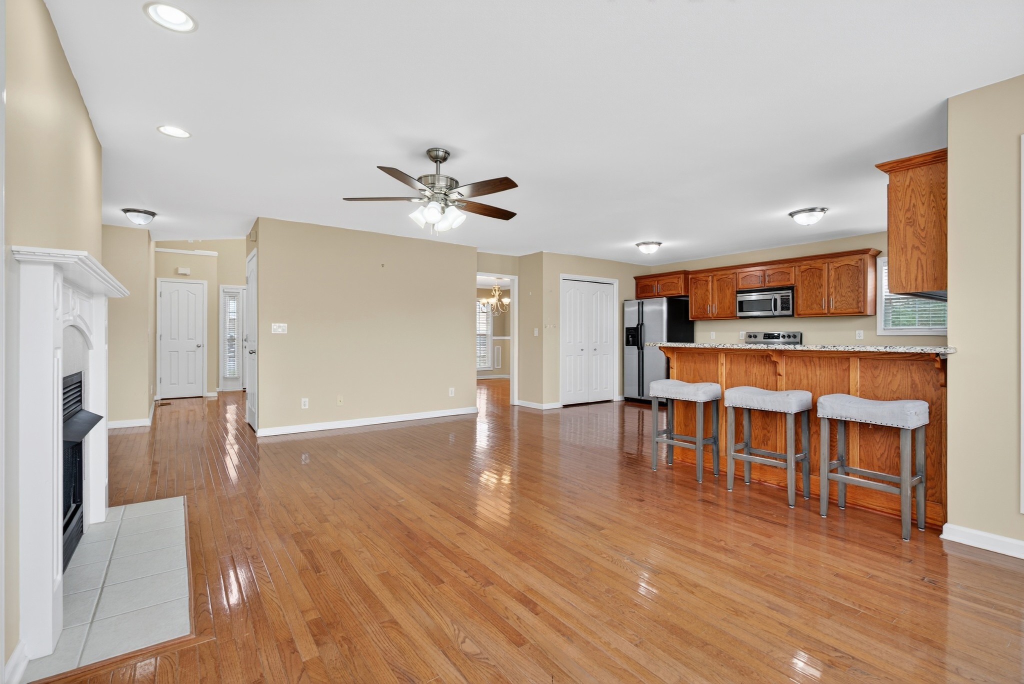 3876 Rhonda Ct