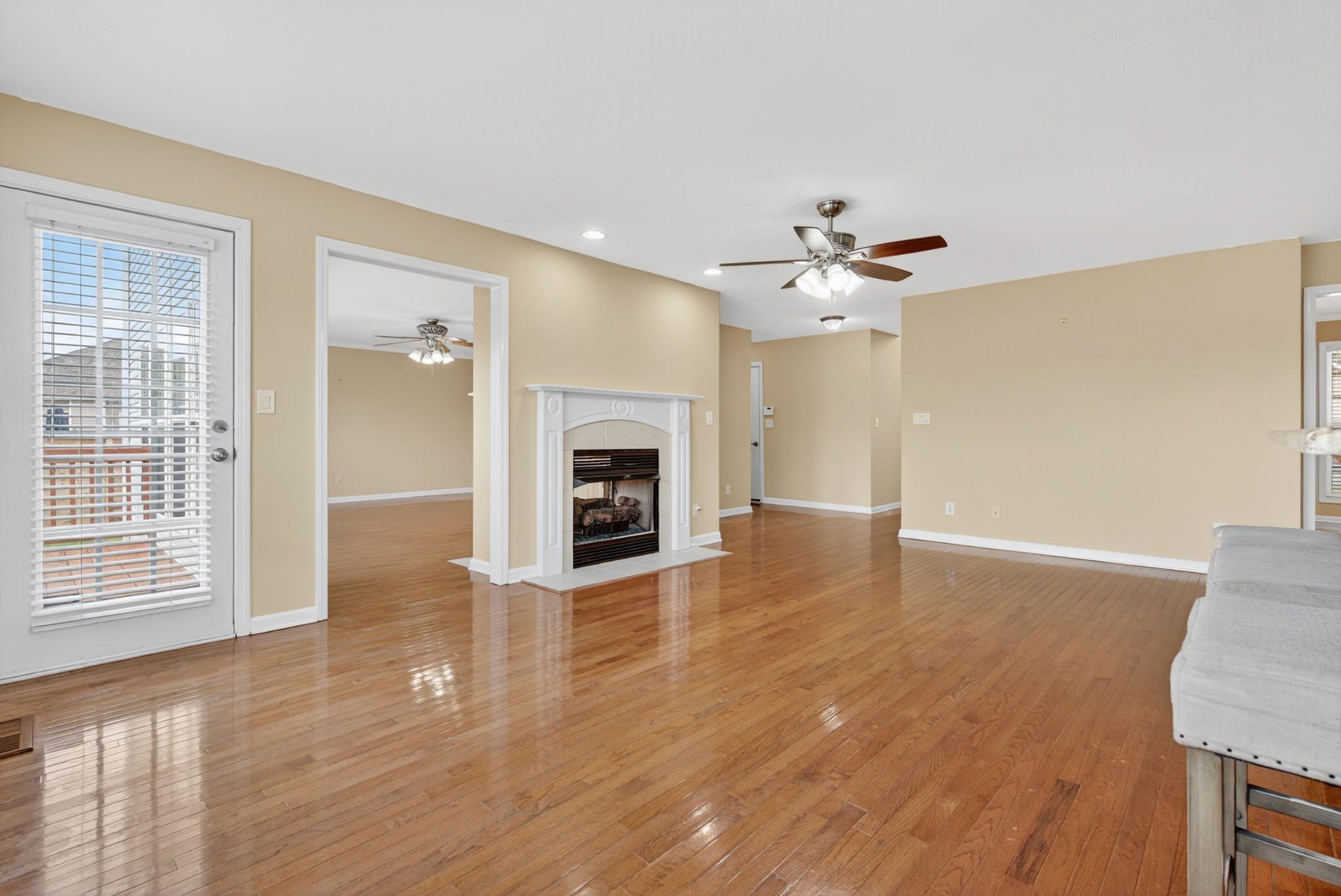 3876 Rhonda Ct