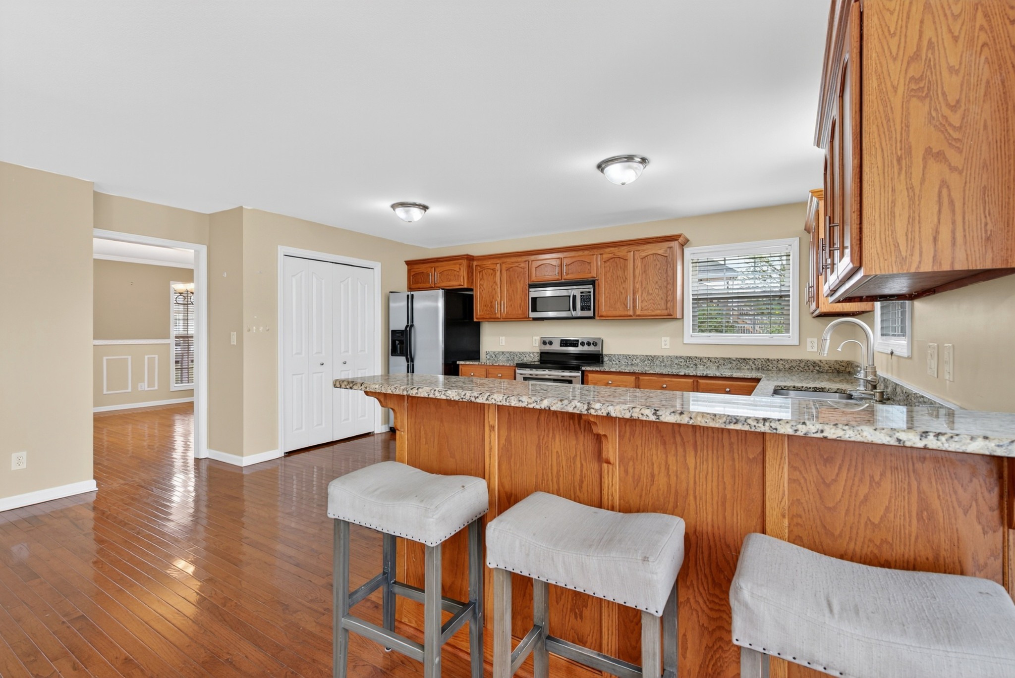 3876 Rhonda Ct