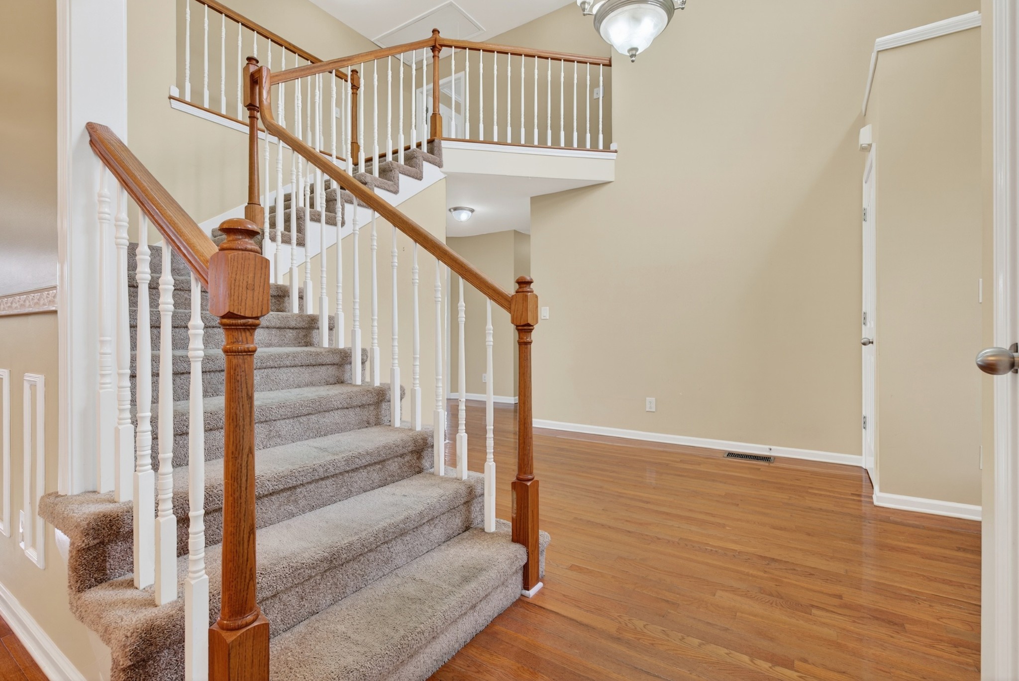 3876 Rhonda Ct