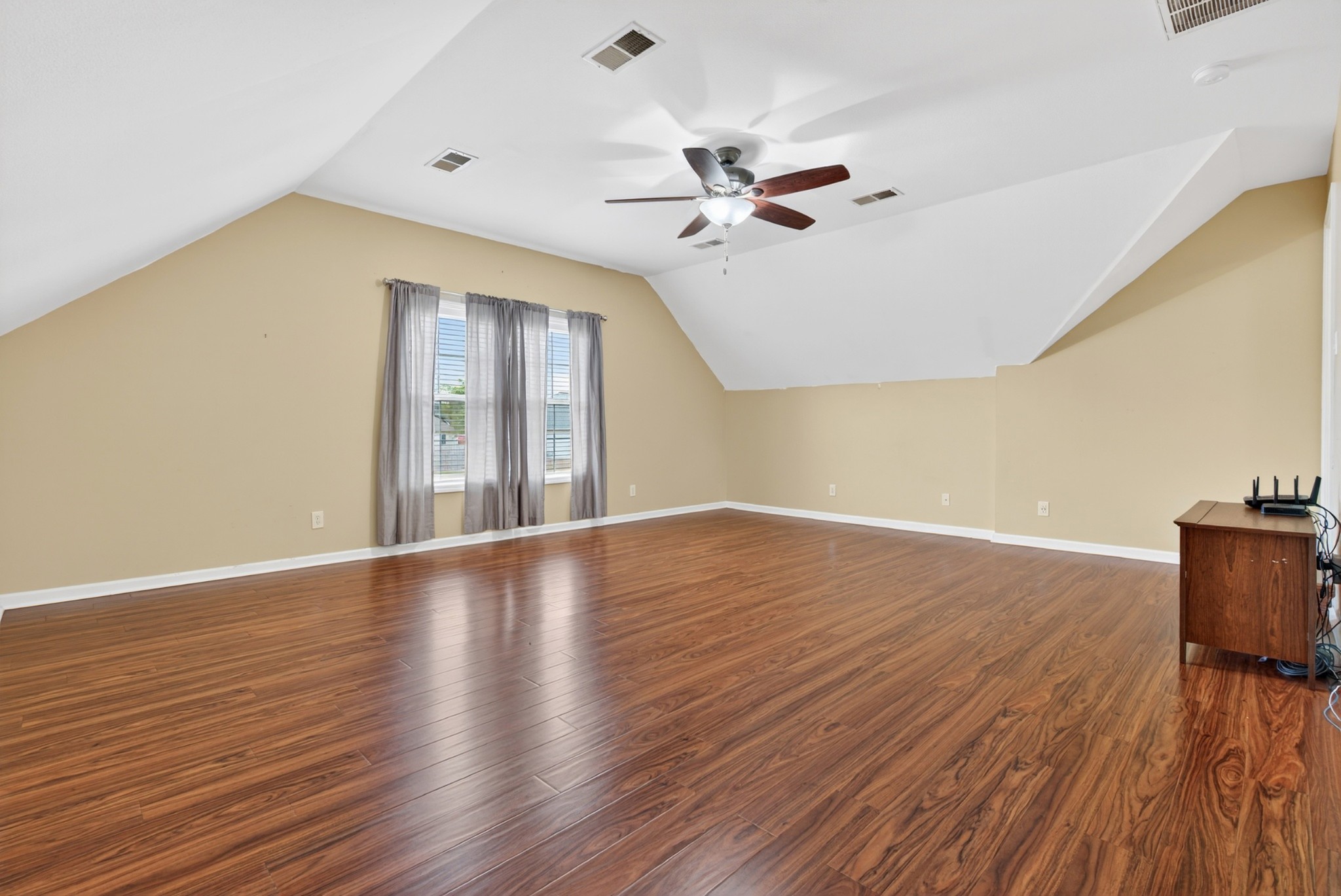 3876 Rhonda Ct