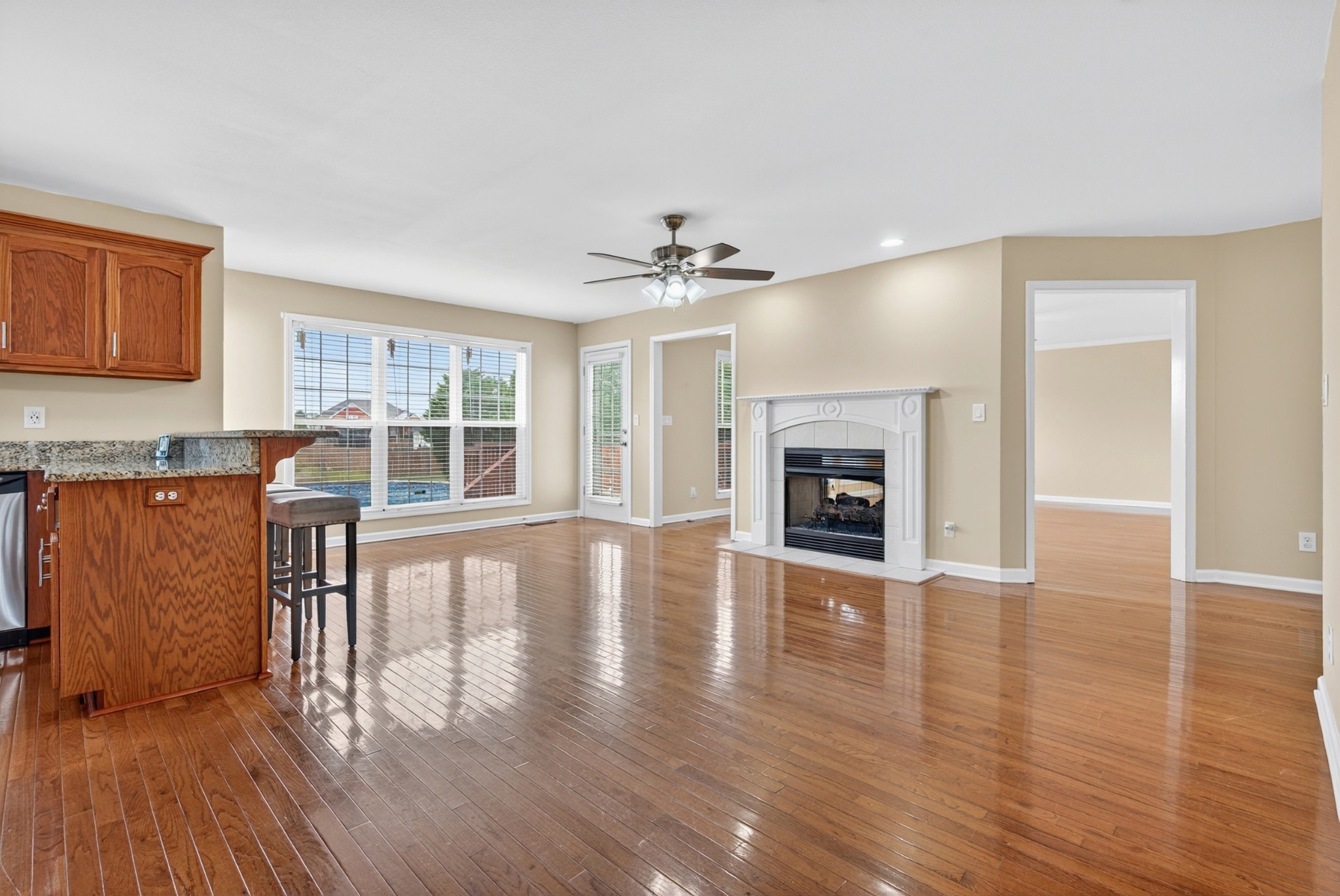3876 Rhonda Ct