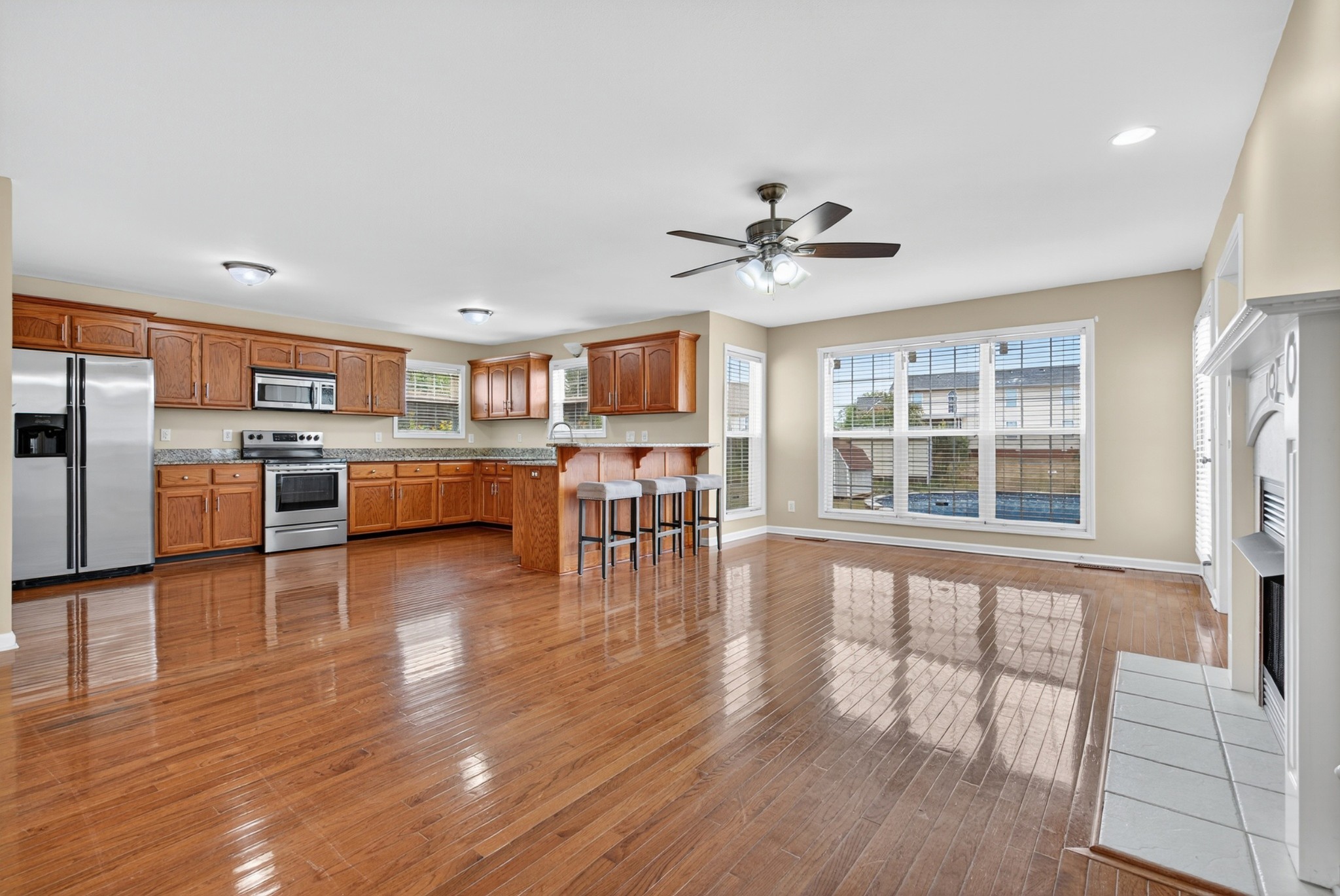 3876 Rhonda Ct