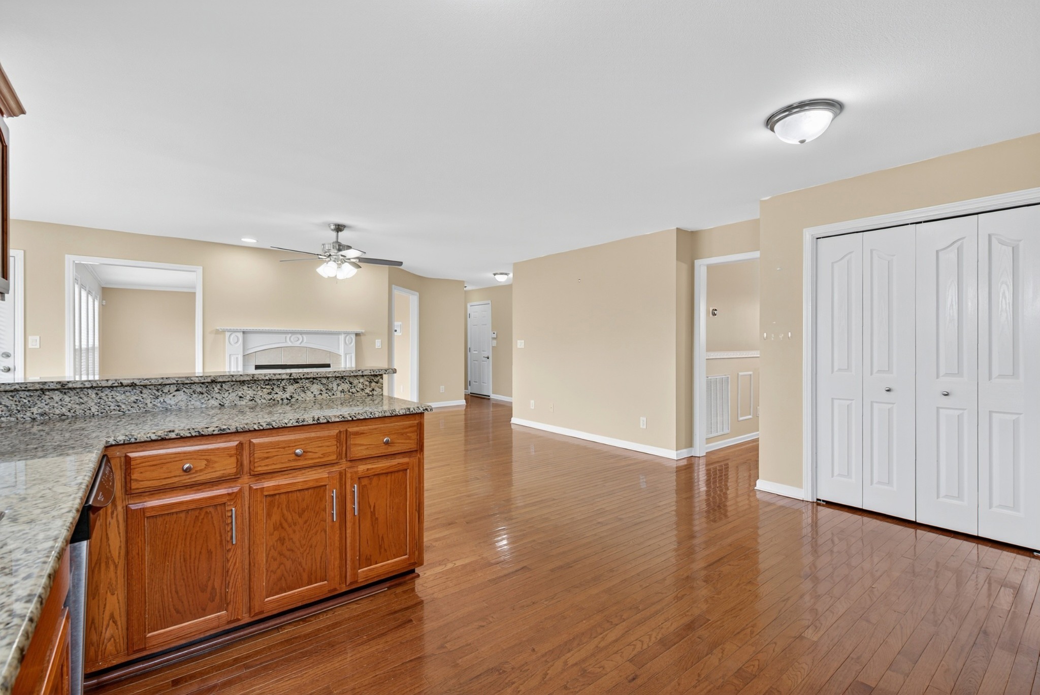 3876 Rhonda Ct