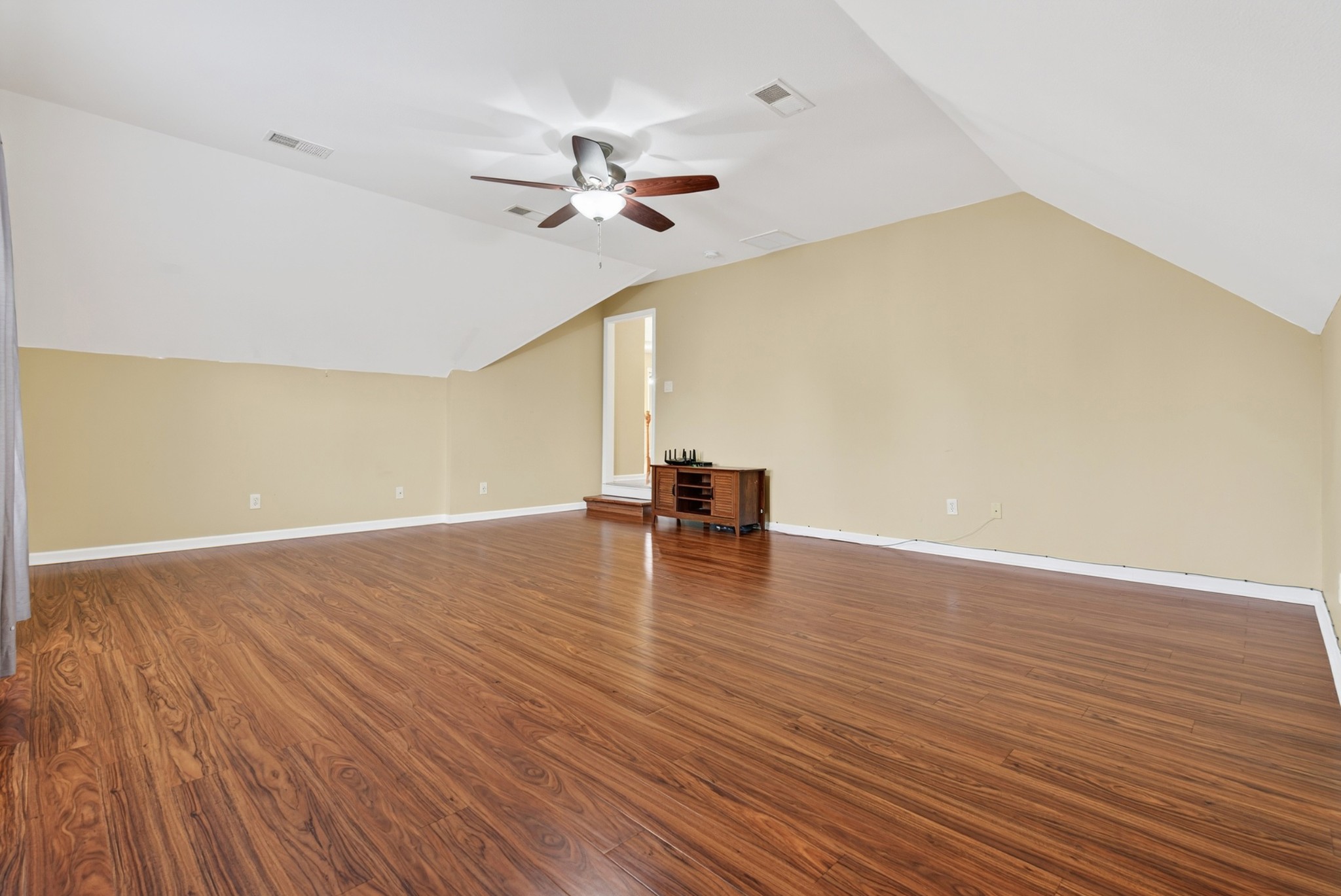 3876 Rhonda Ct