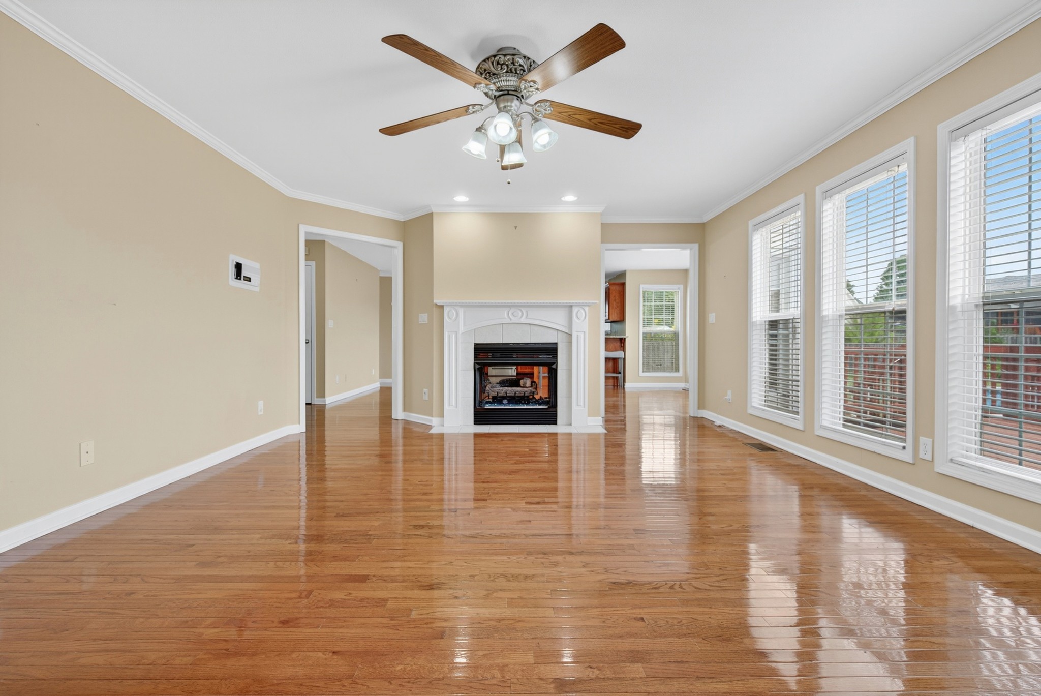 3876 Rhonda Ct
