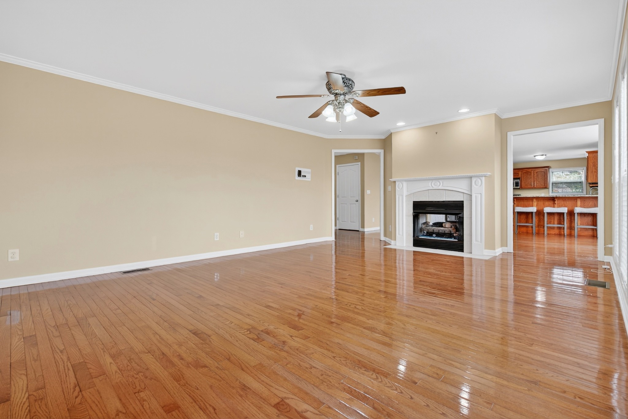 3876 Rhonda Ct