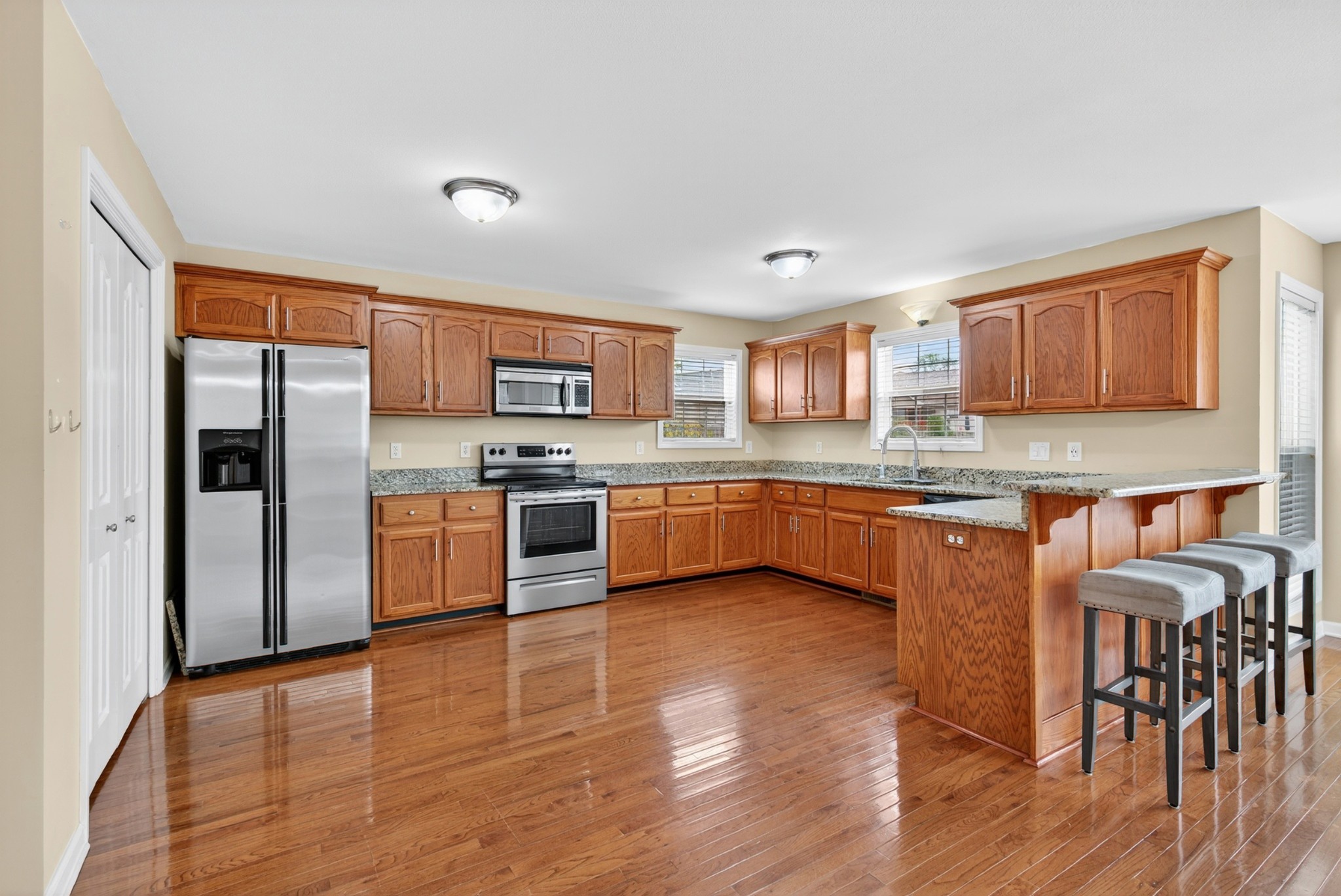 3876 Rhonda Ct