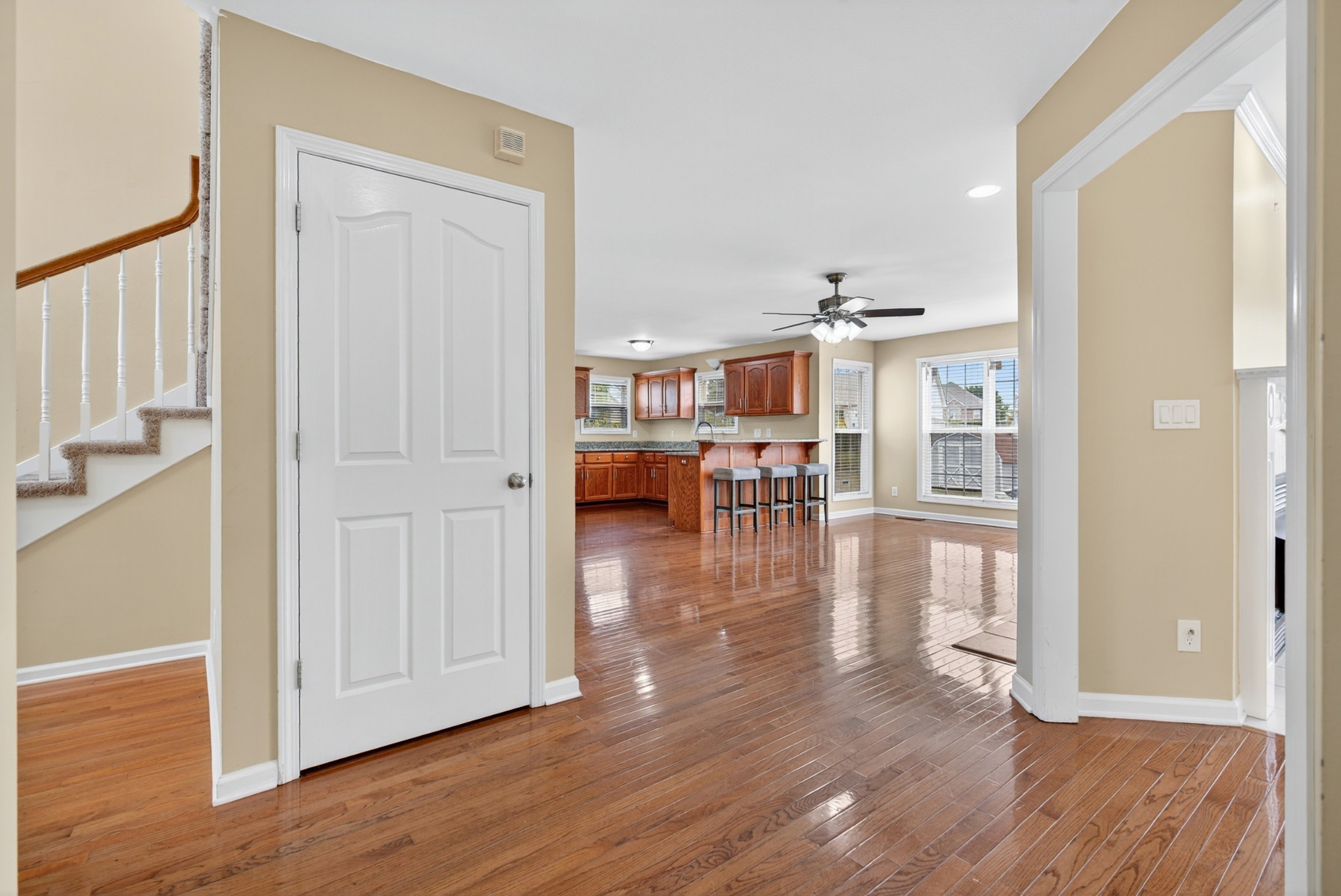 3876 Rhonda Ct