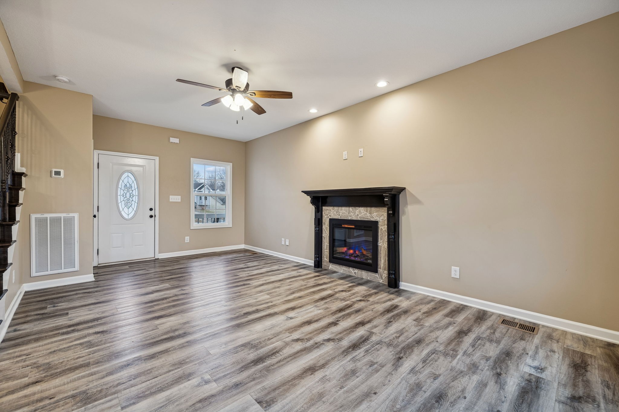 338 Chalet Cir
