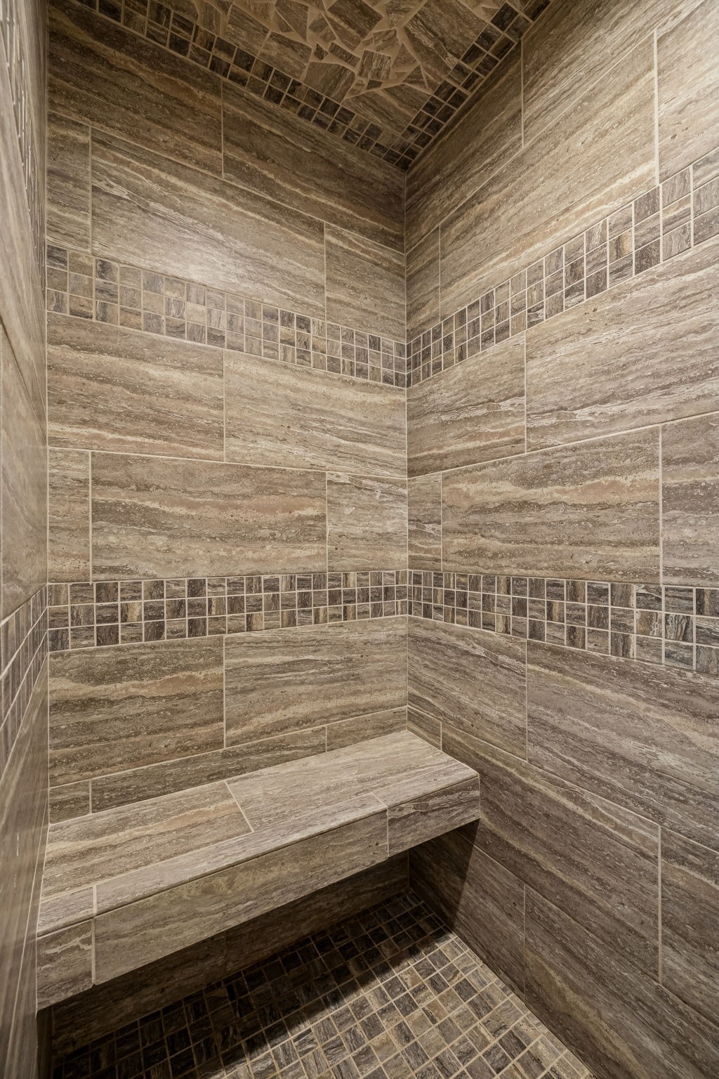 338 Chalet Cir
