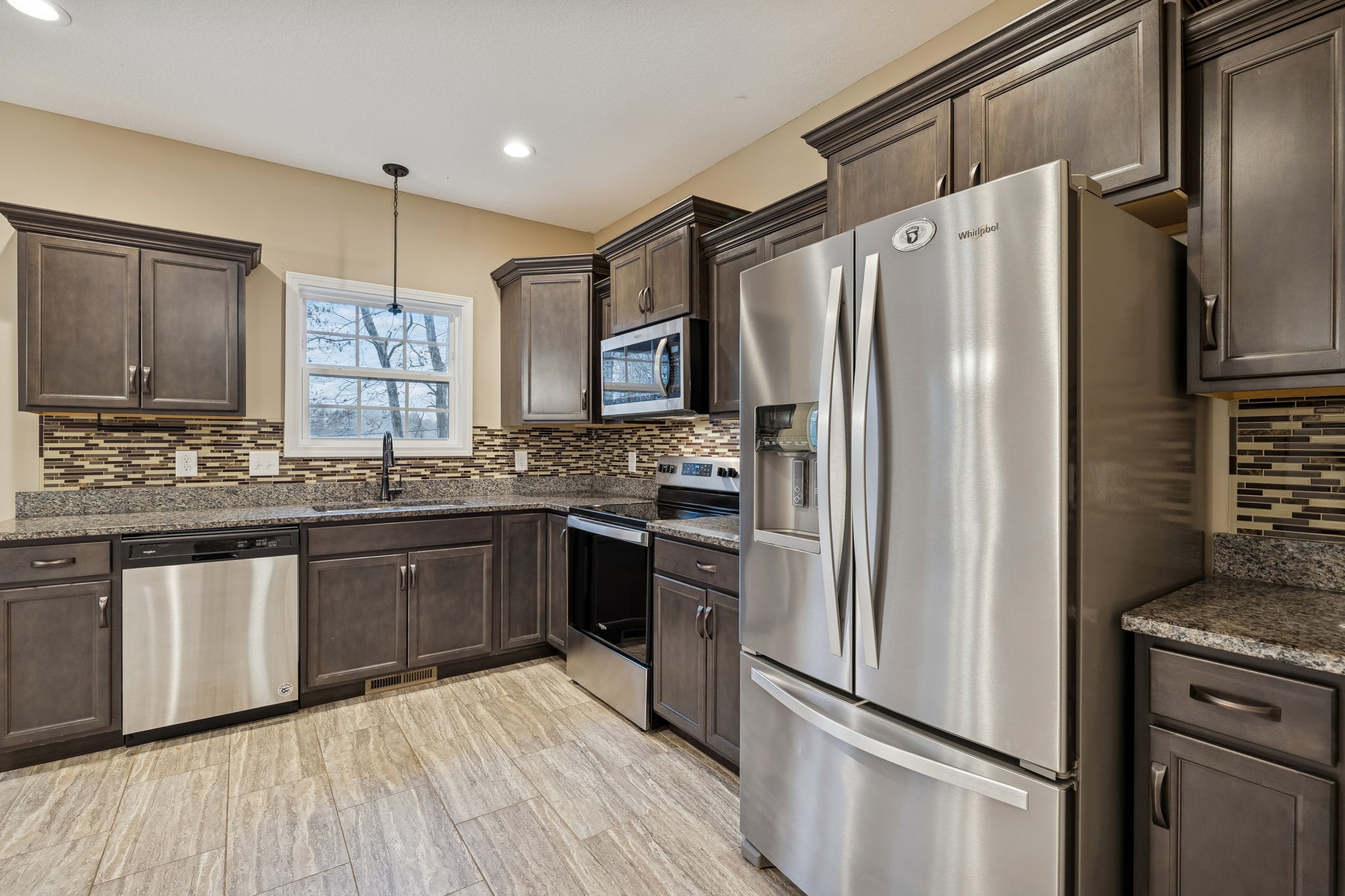 338 Chalet Cir