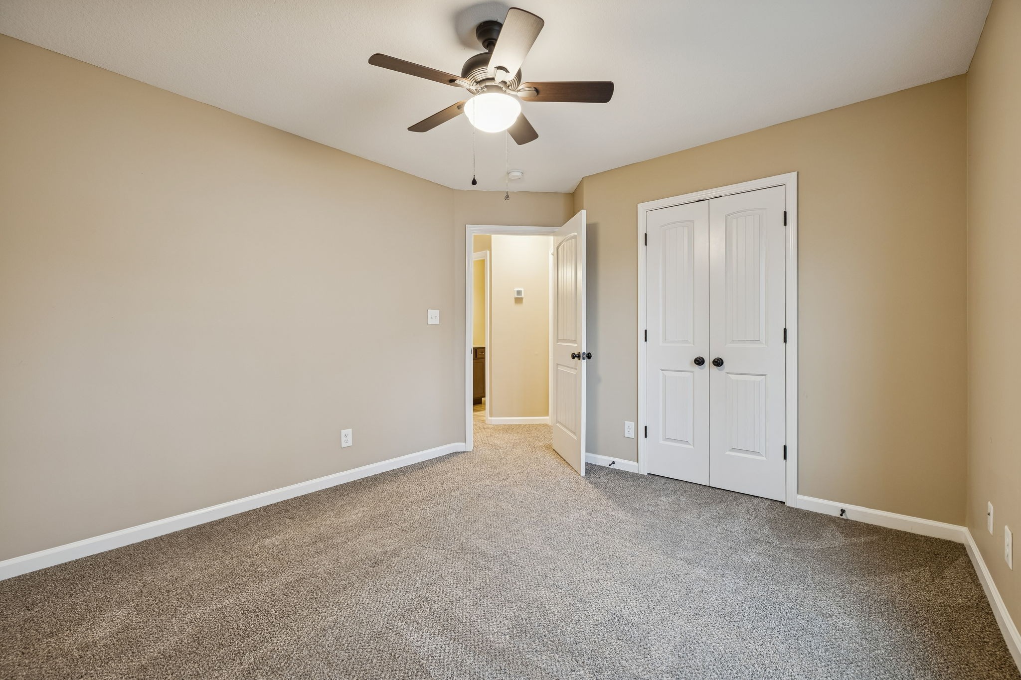 338 Chalet Cir