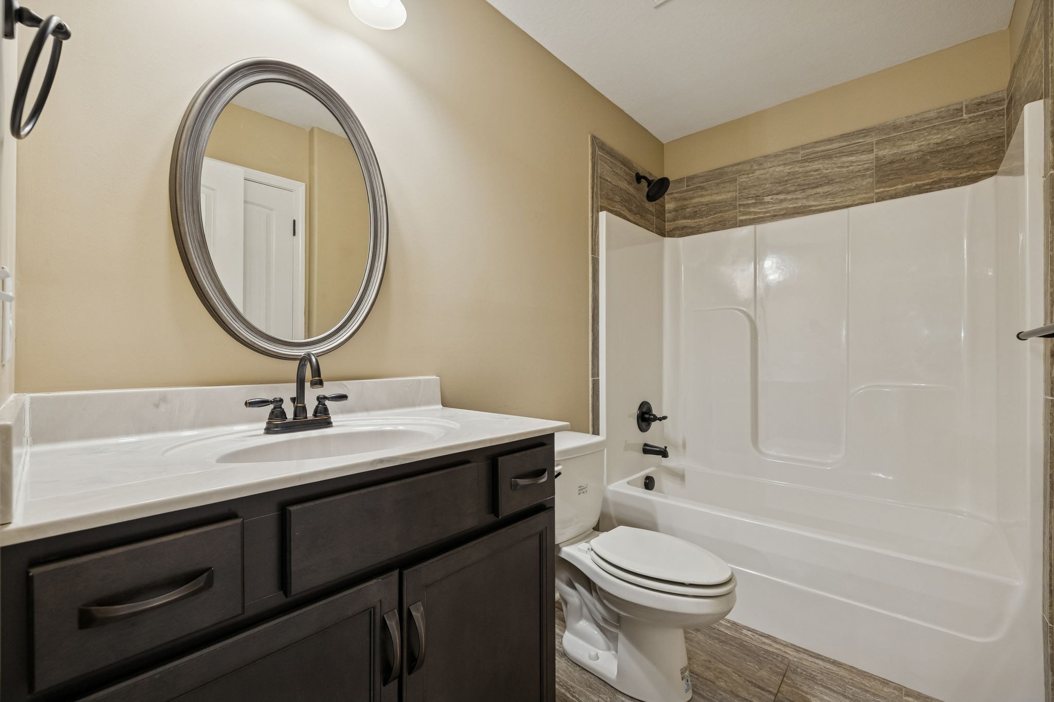 338 Chalet Cir