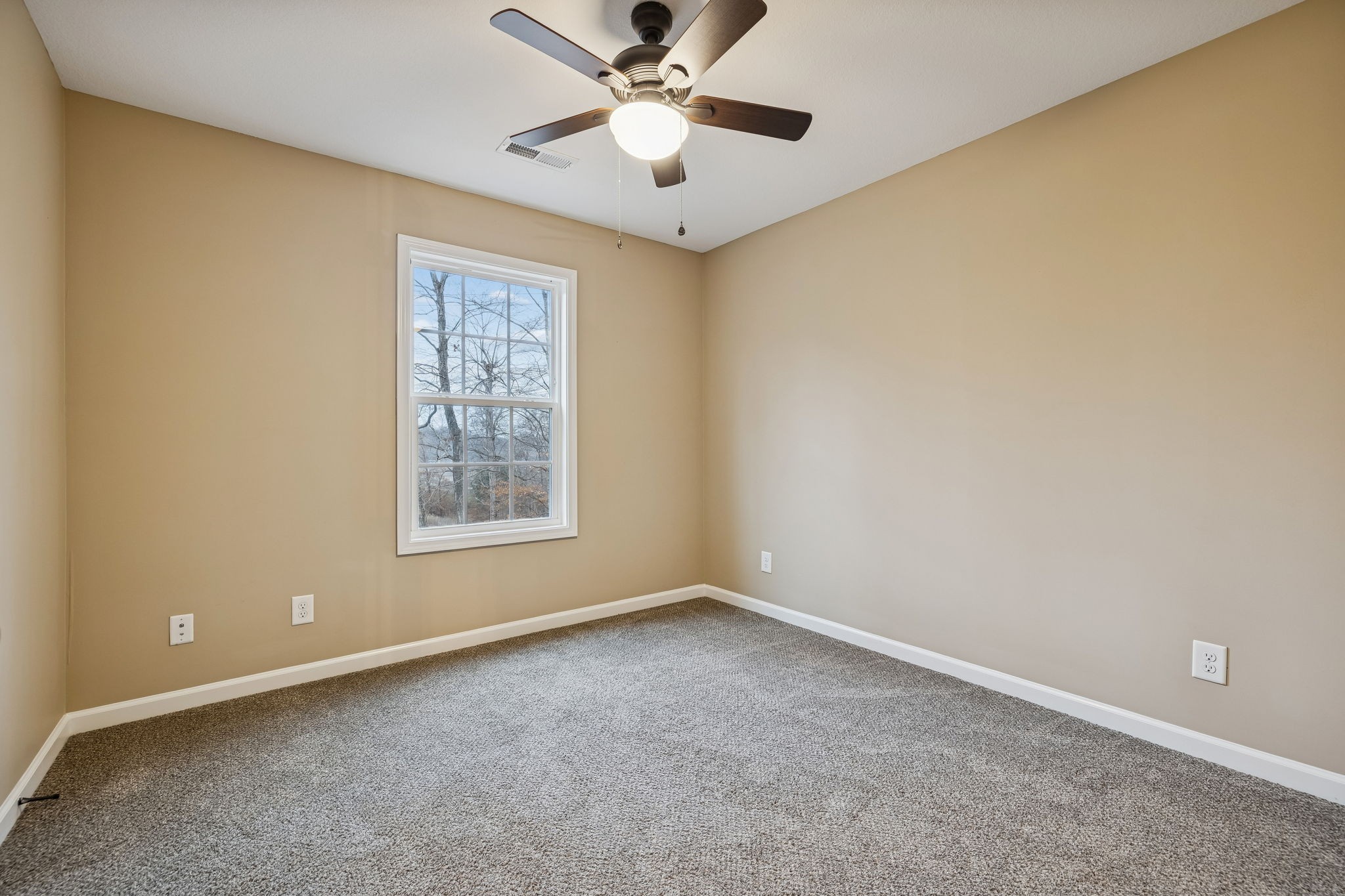 338 Chalet Cir