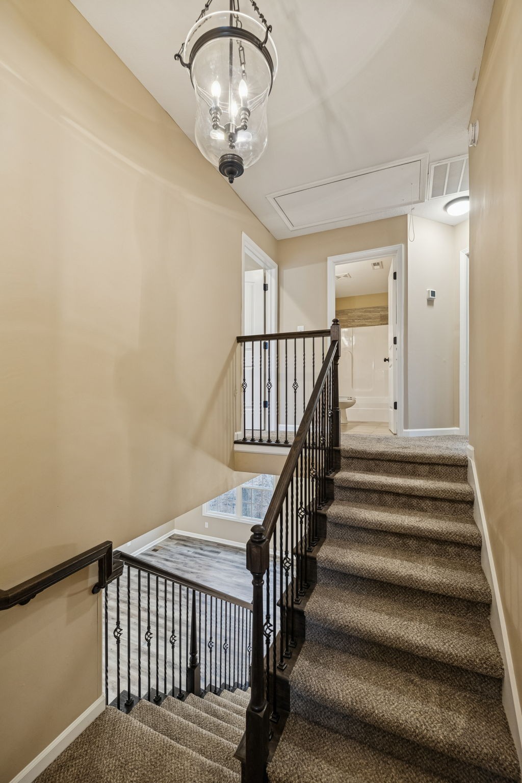 338 Chalet Cir