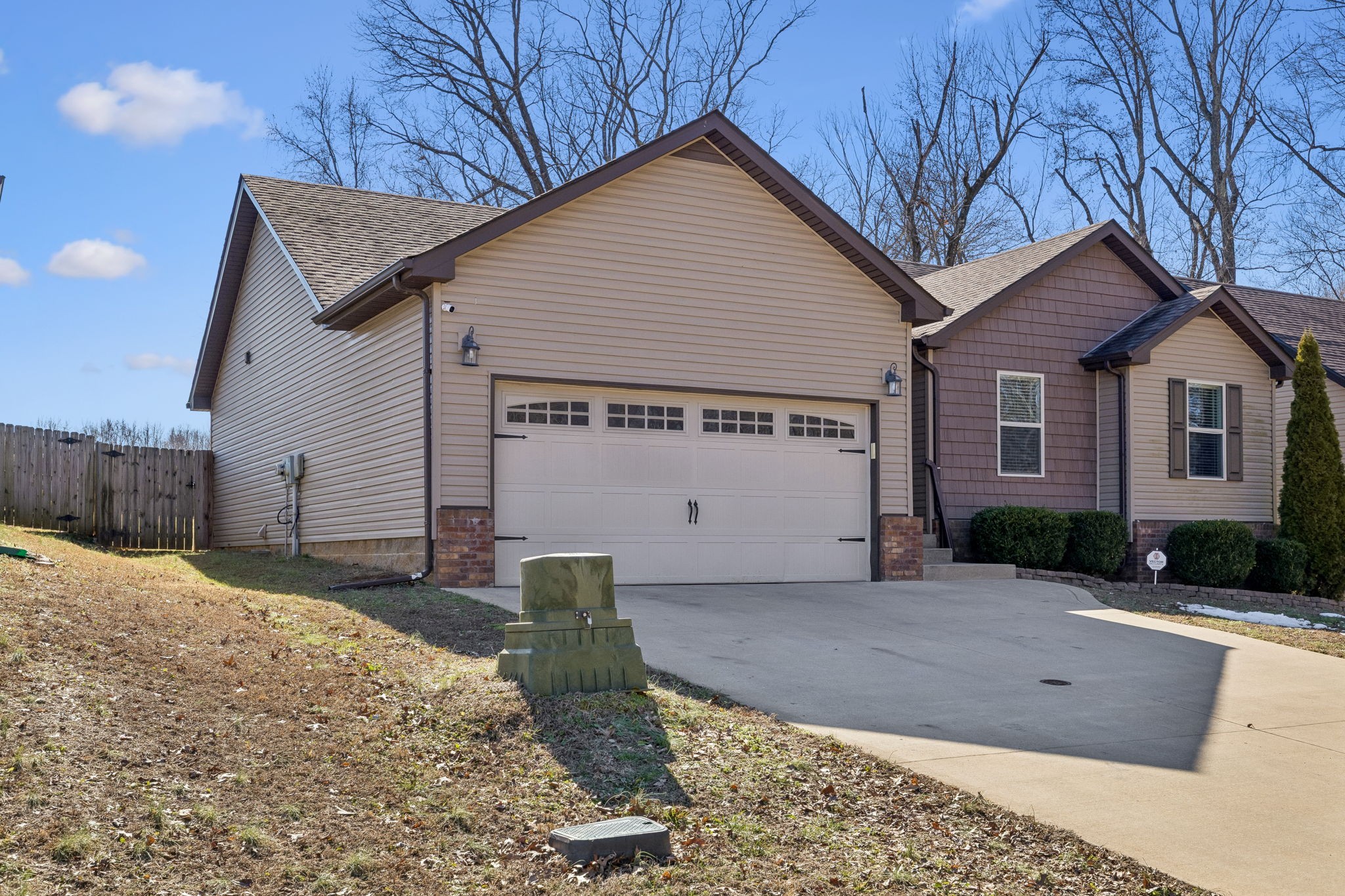 848 Shelton Cir