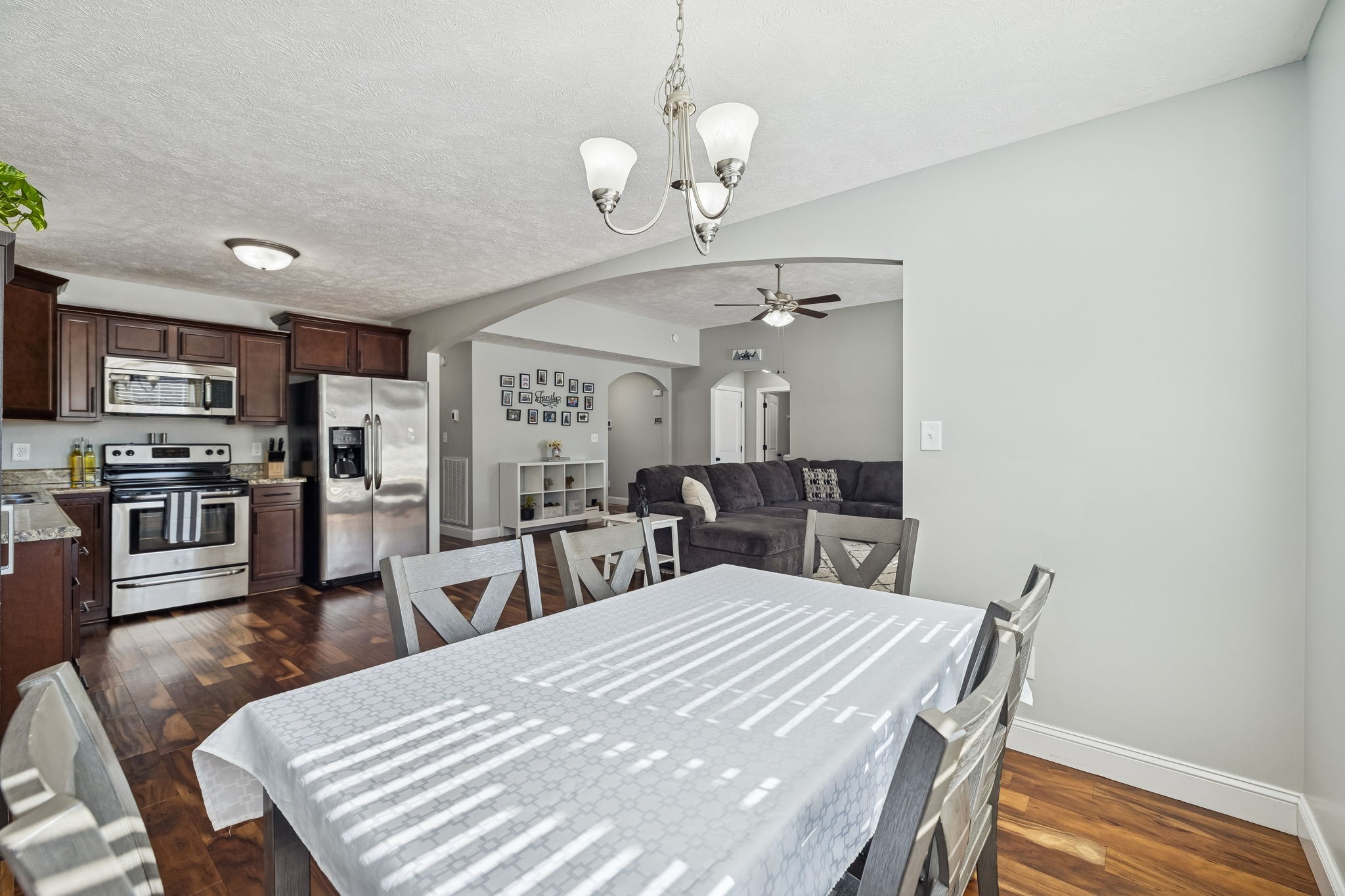 848 Shelton Cir