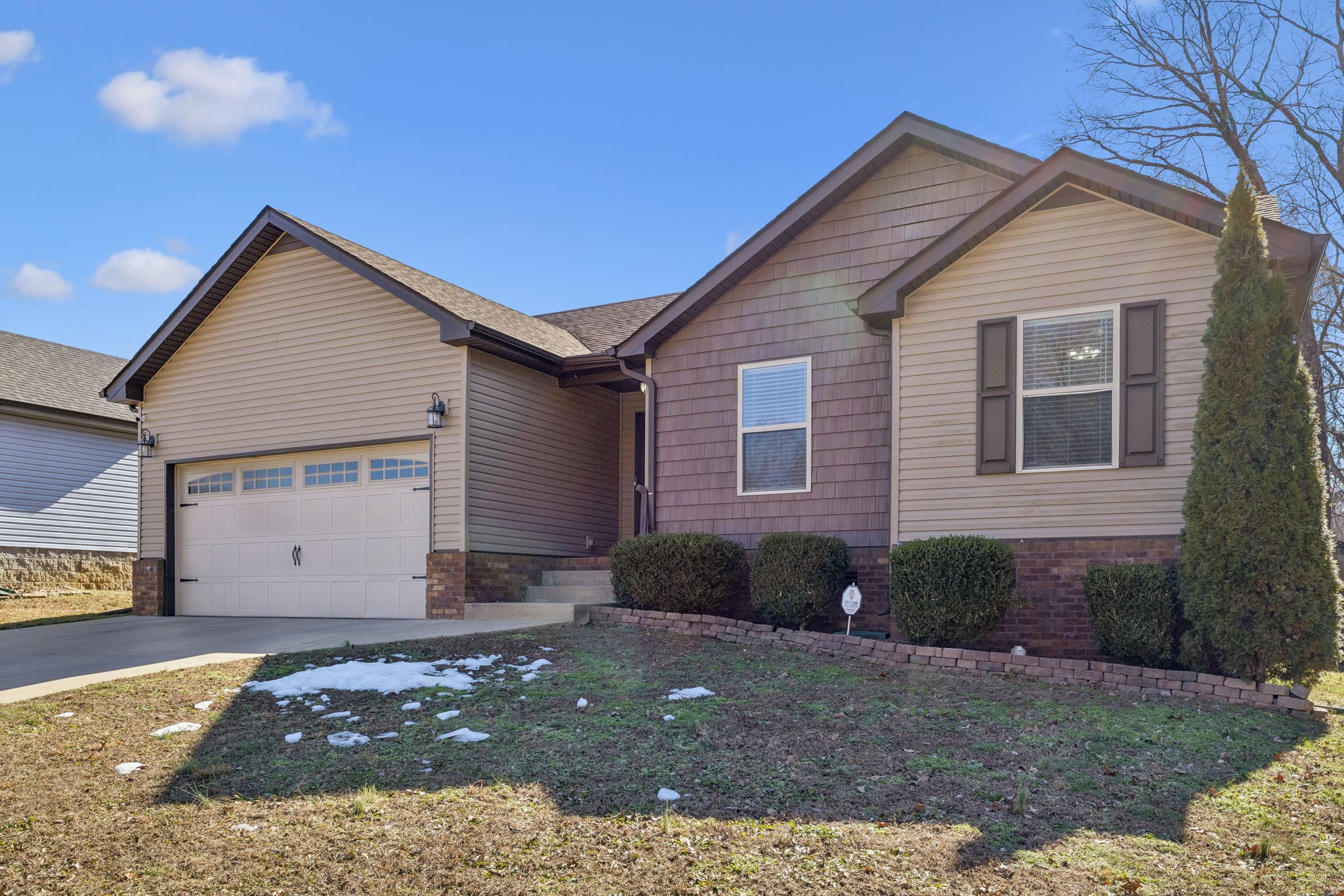 848 Shelton Cir