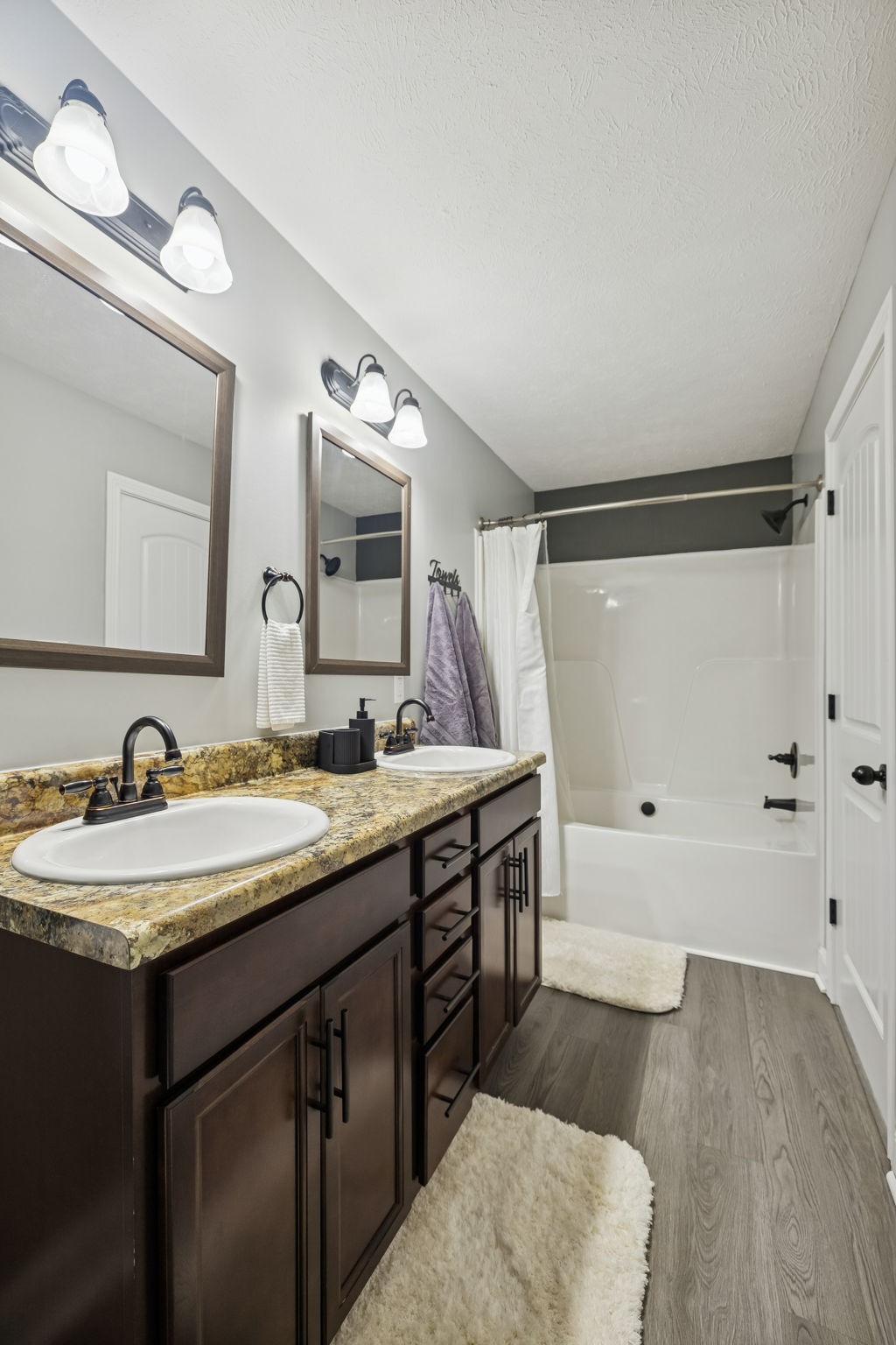 848 Shelton Cir