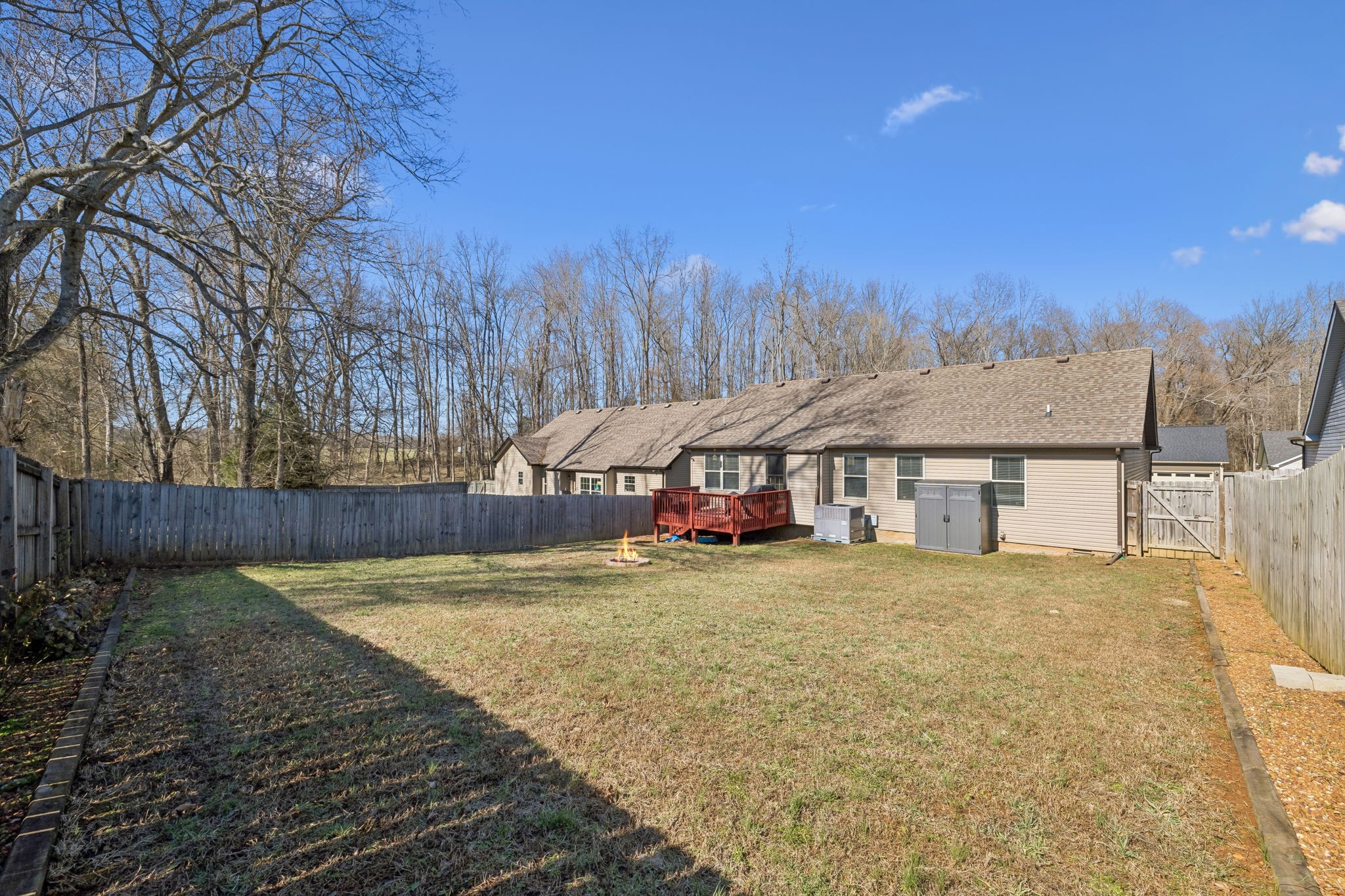 848 Shelton Cir
