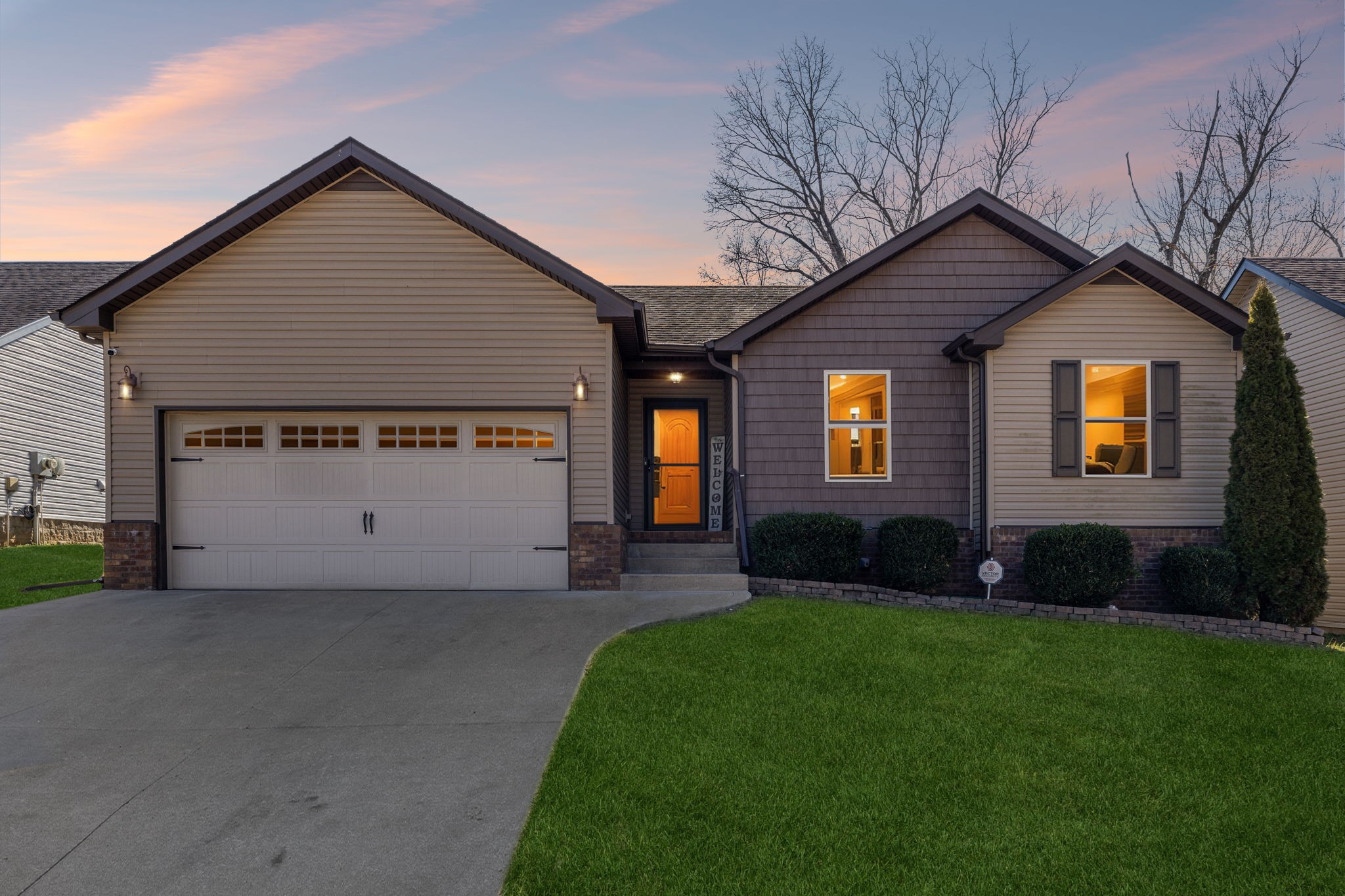 848 Shelton Cir