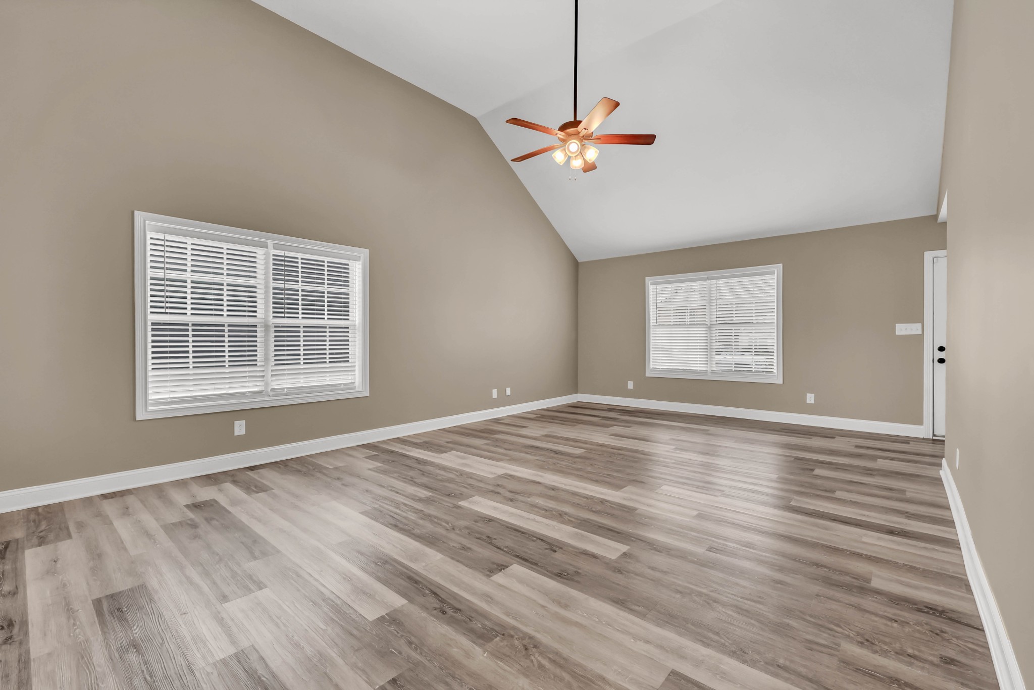 1110 Whitney Dr