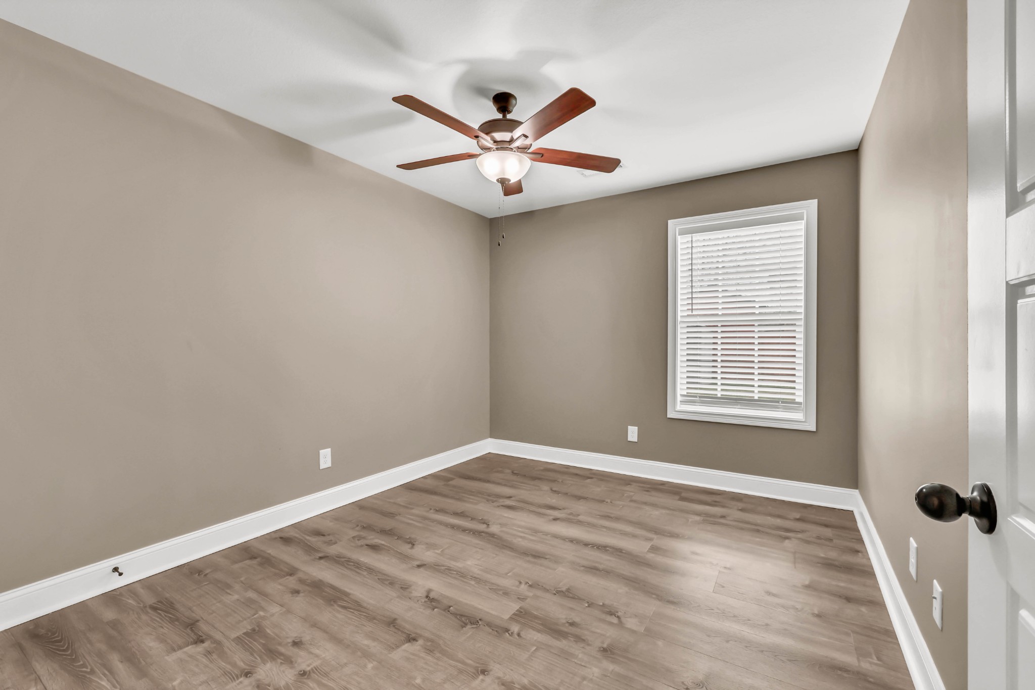 1110 Whitney Dr