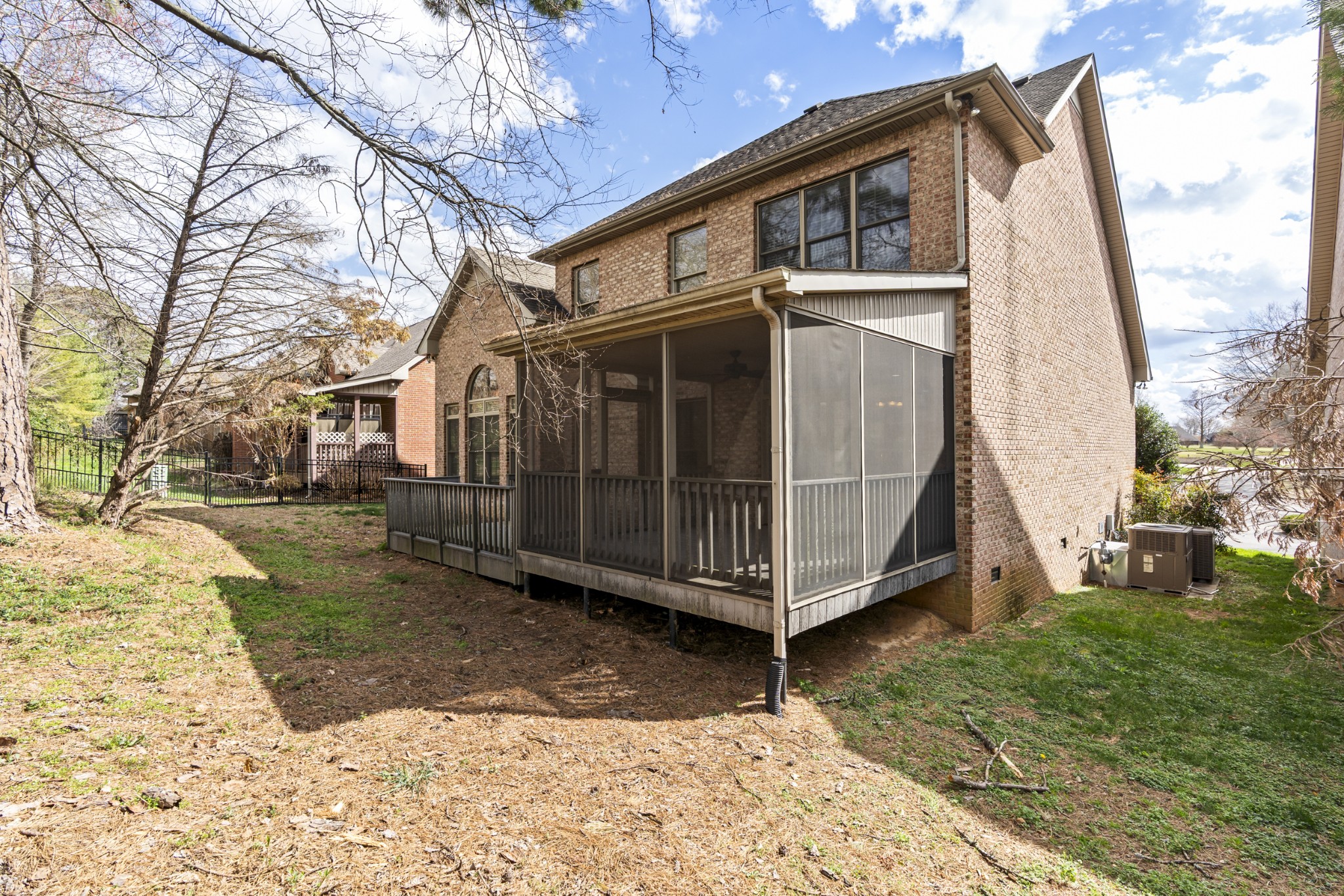 137 Clarendon Trce