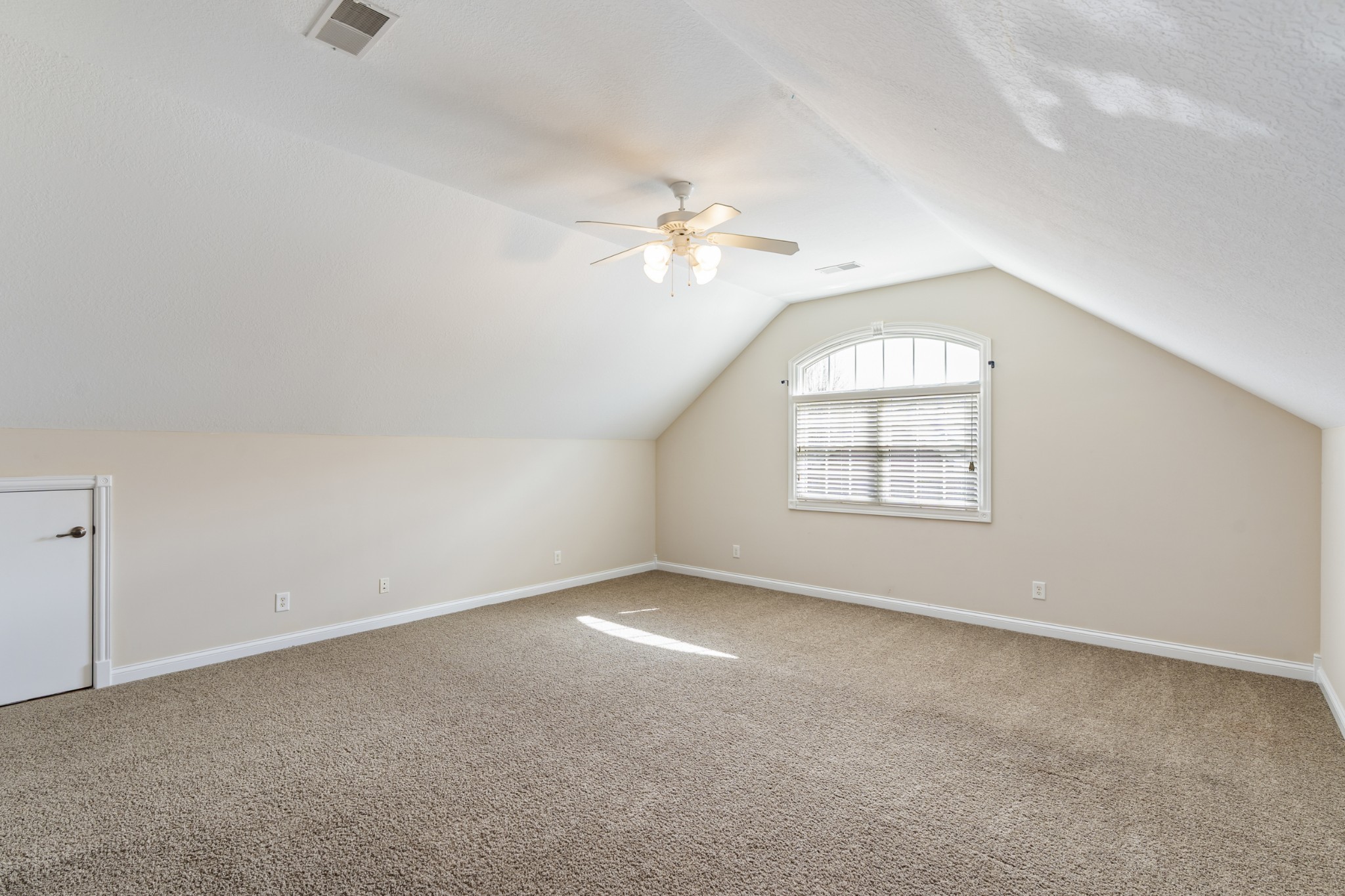 137 Clarendon Trce