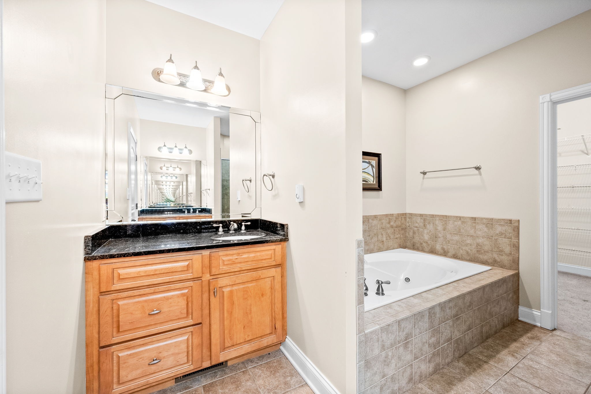 137 Clarendon Trce