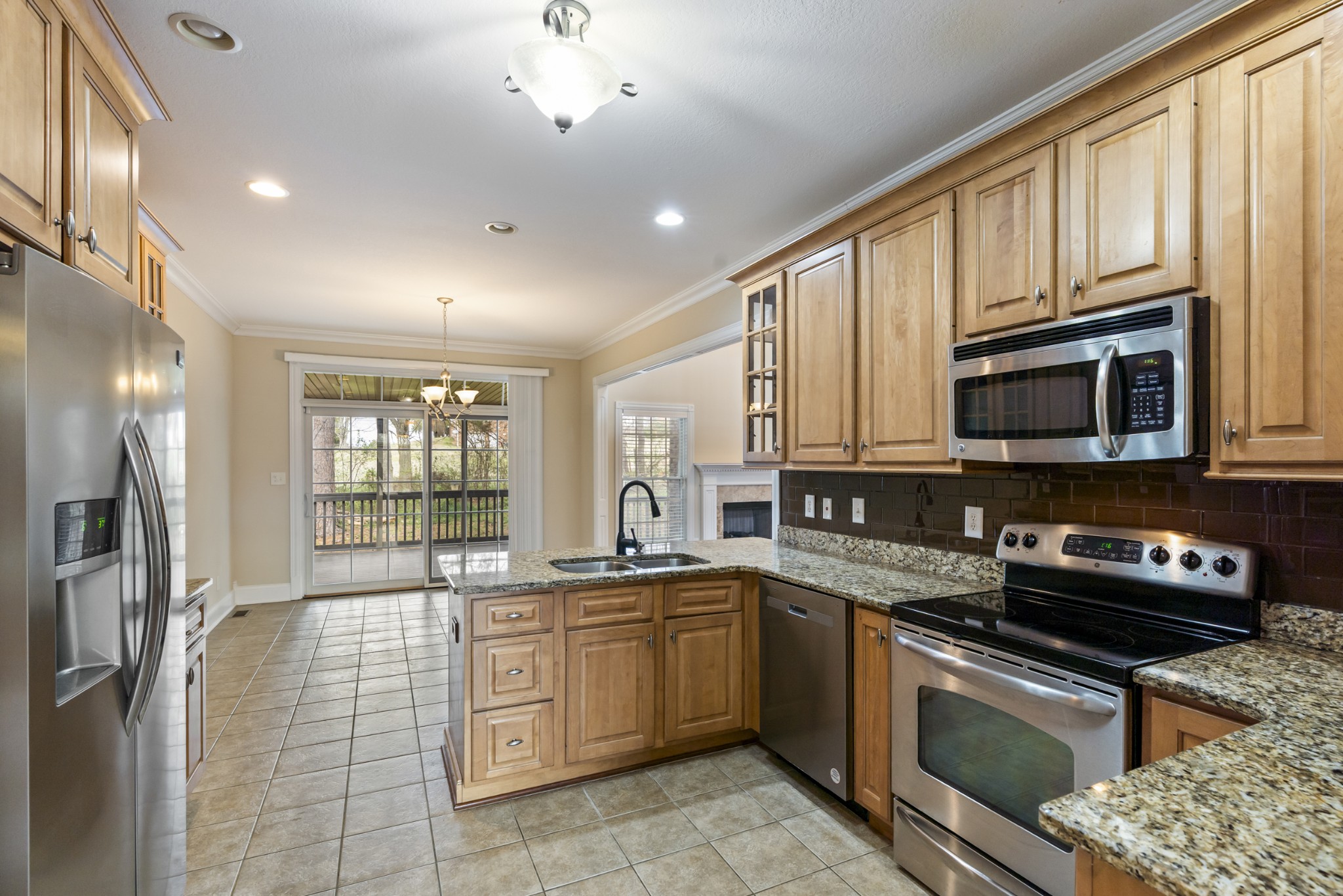137 Clarendon Trce