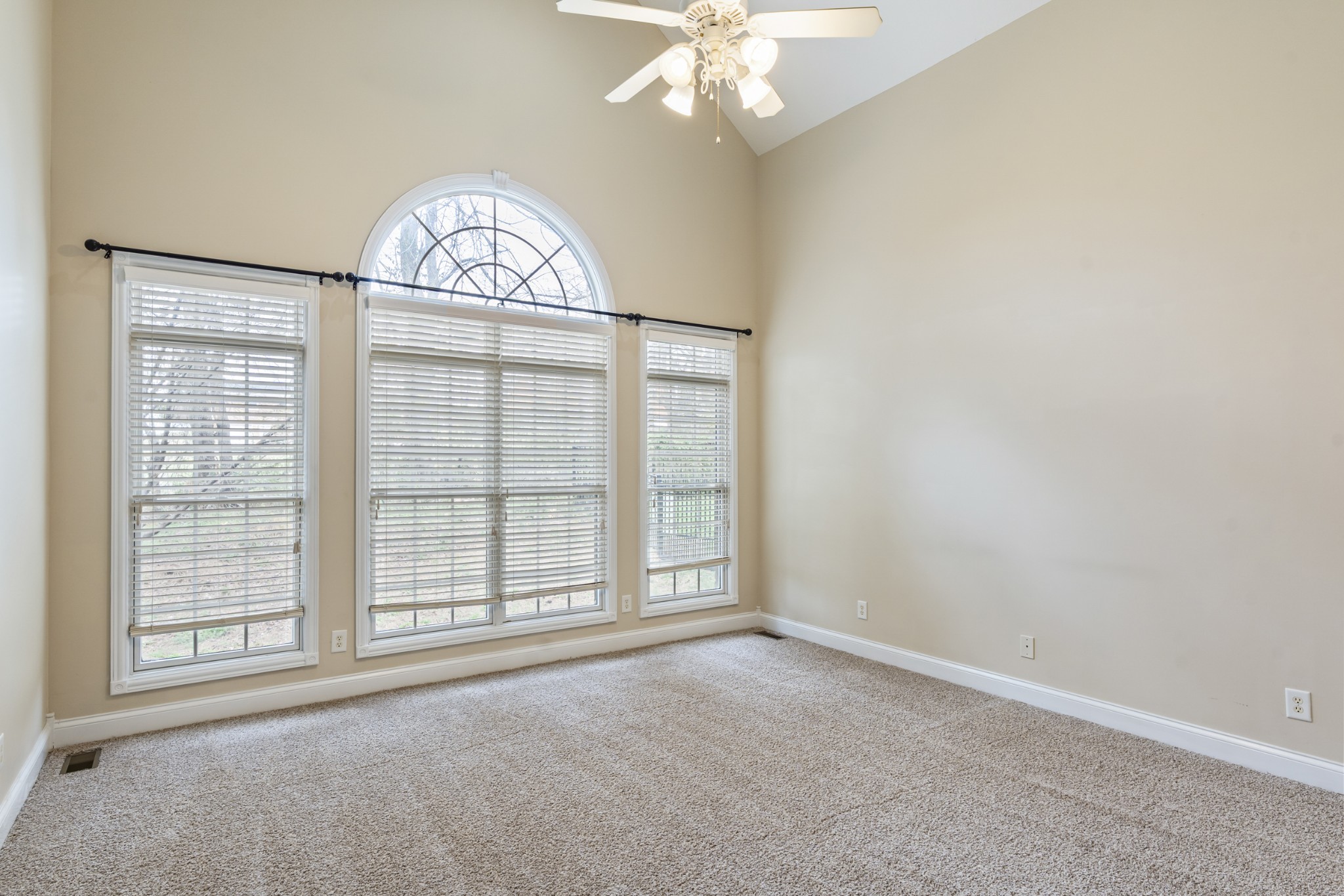 137 Clarendon Trce