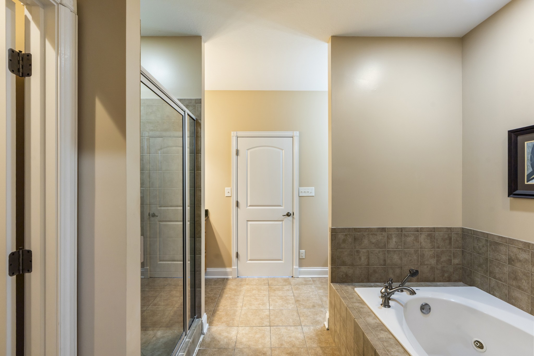 137 Clarendon Trce