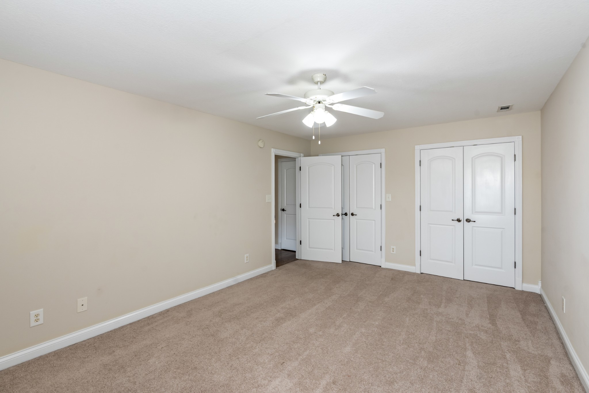 137 Clarendon Trce