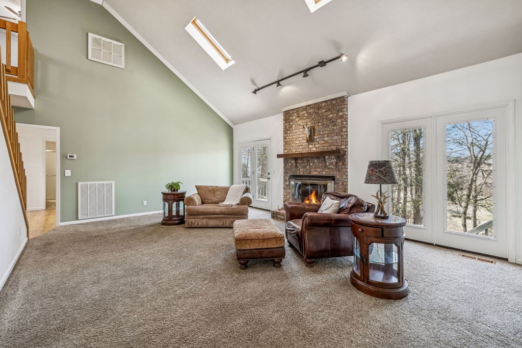 1728 Riverhaven Dr