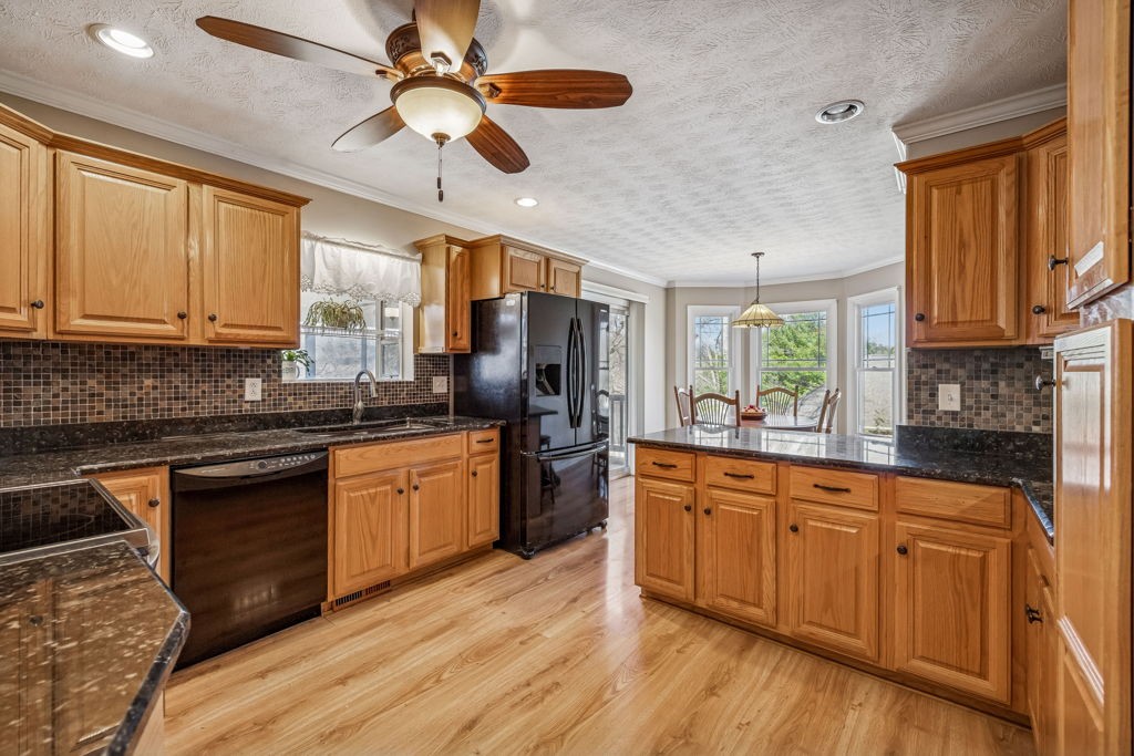 1728 Riverhaven Dr