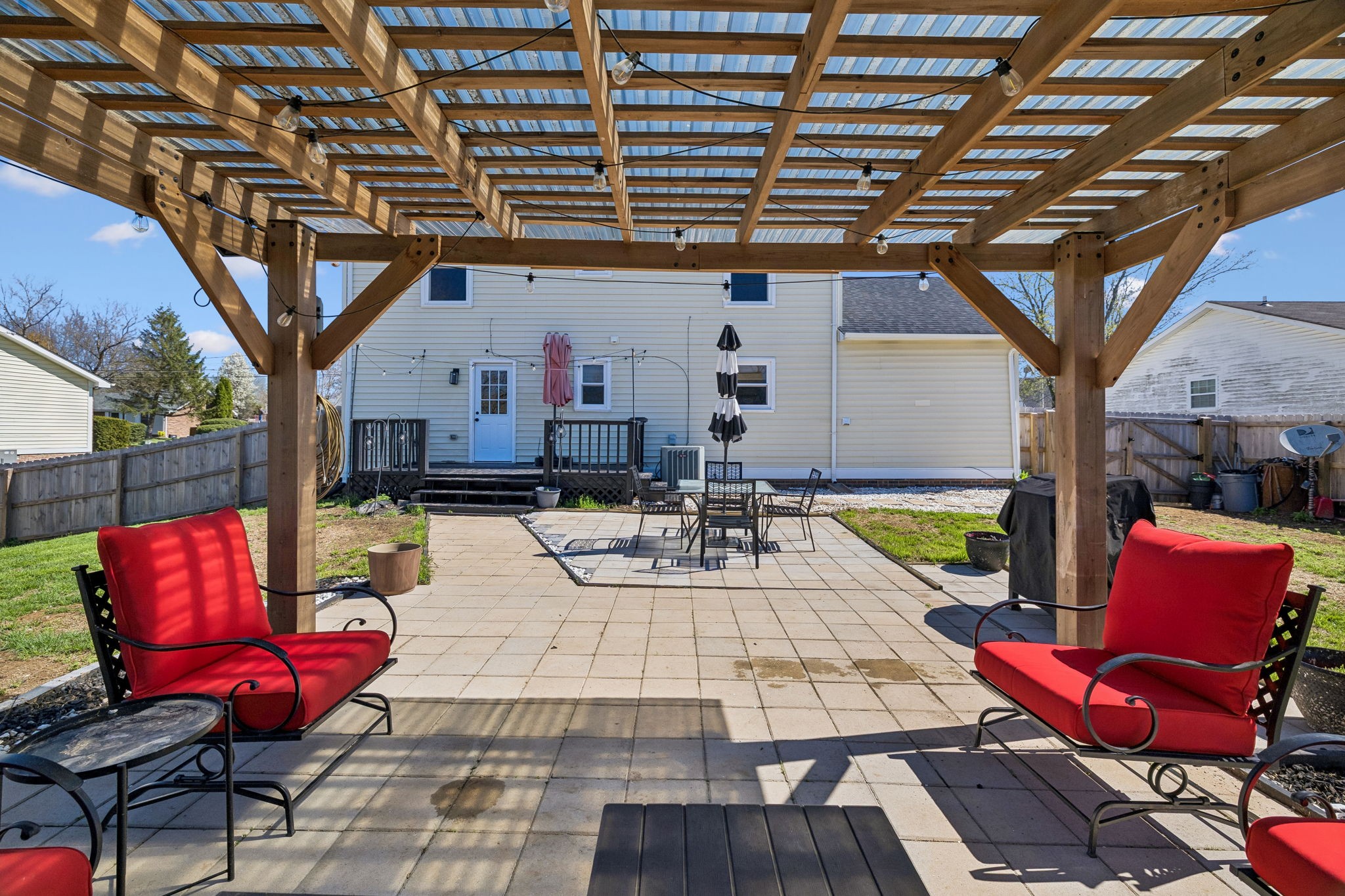 3408 Polly Dr