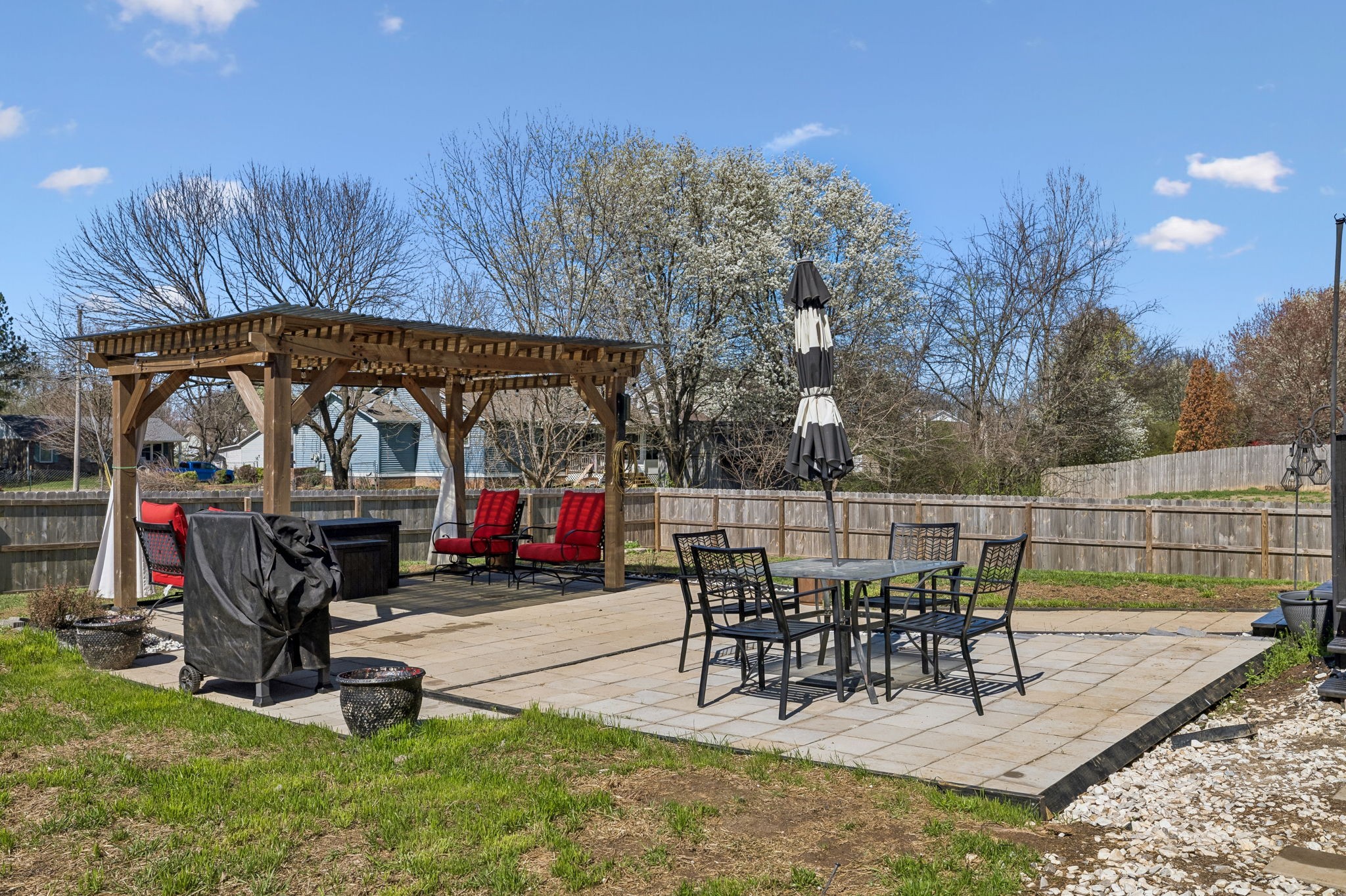 3408 Polly Dr