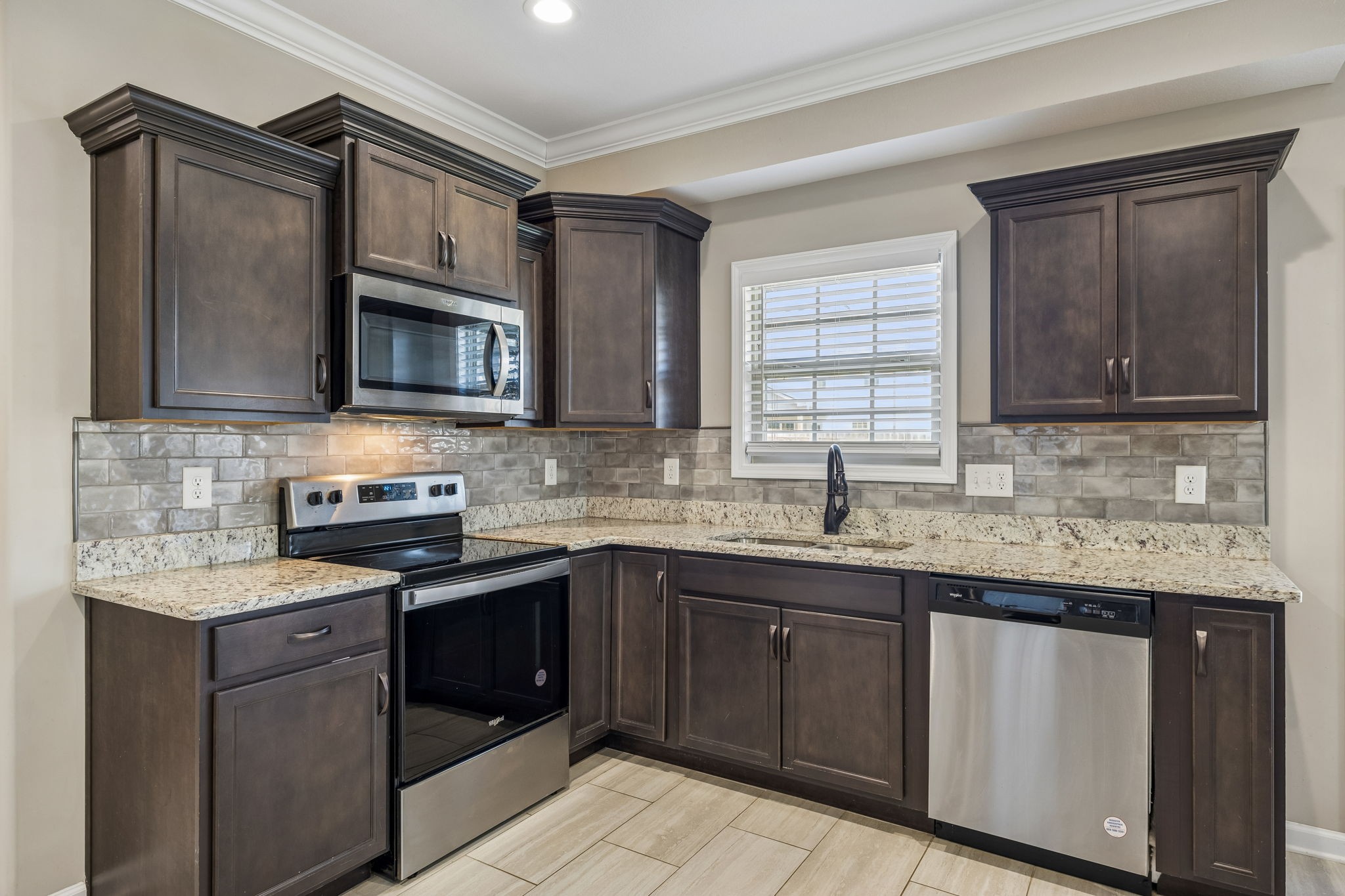1565 Kestrel Dr