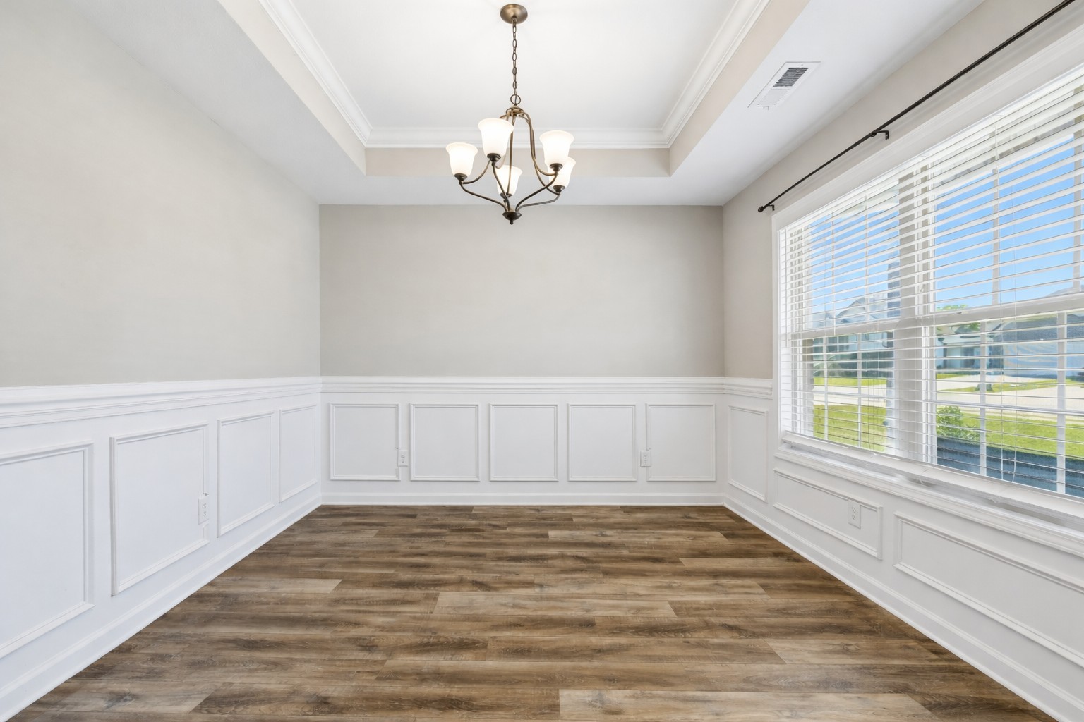 1565 Kestrel Dr